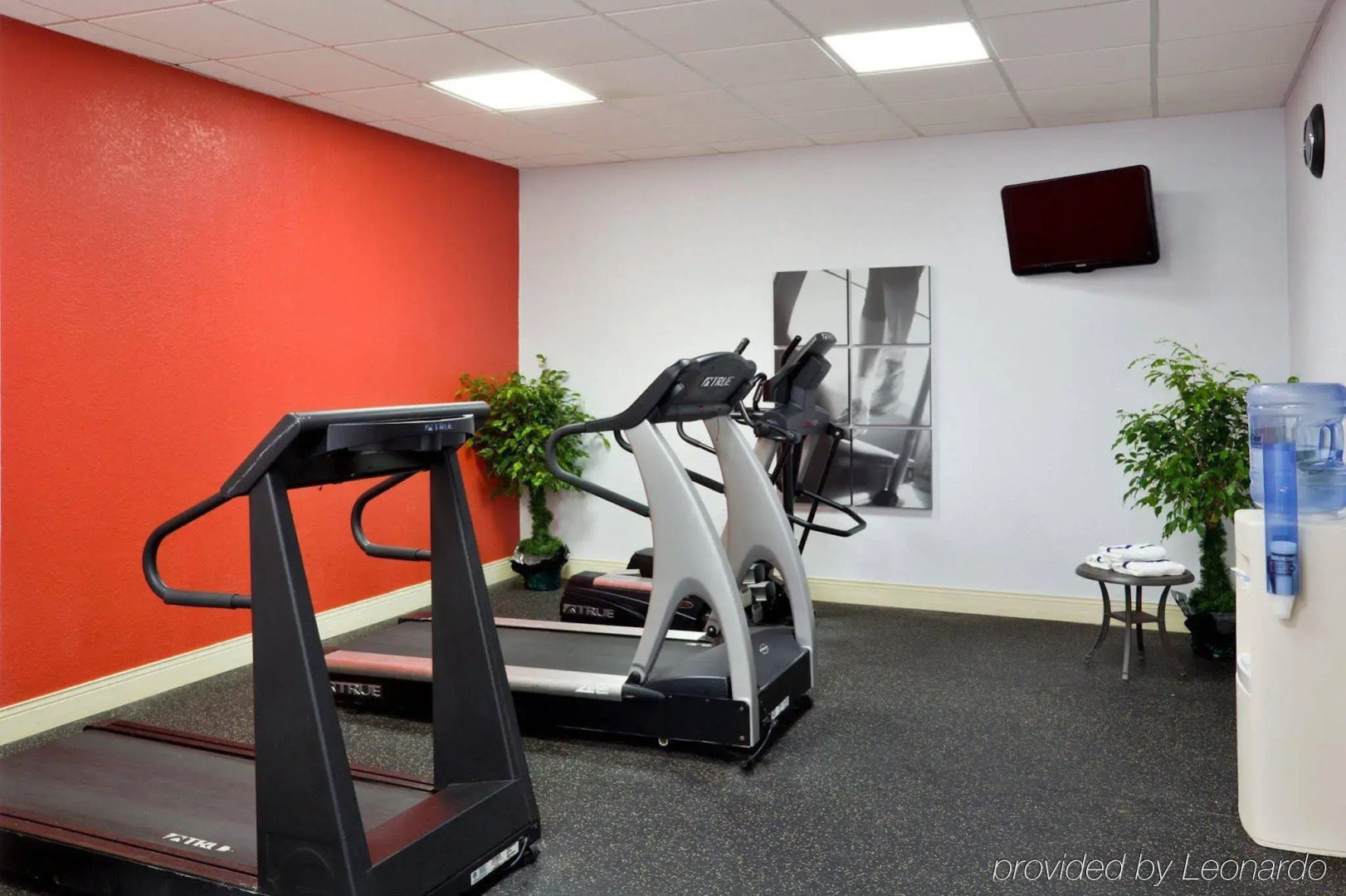 Отель RL Cleveland Airport West