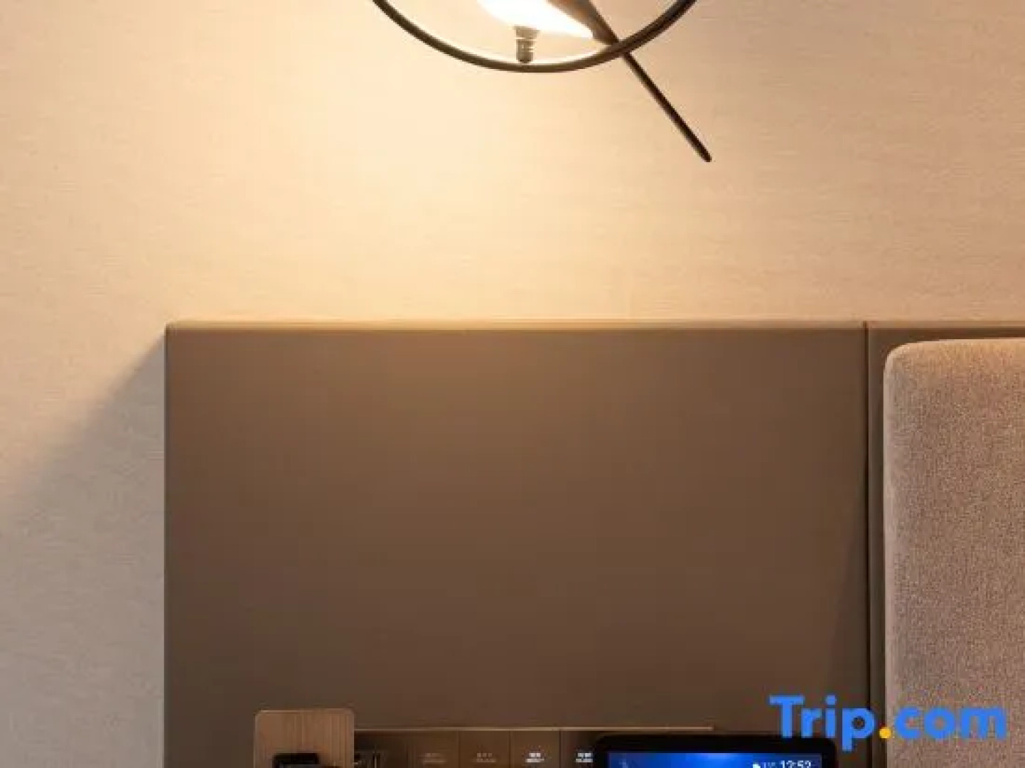 Qunhao Hotel (Guigang Sports Center Store)