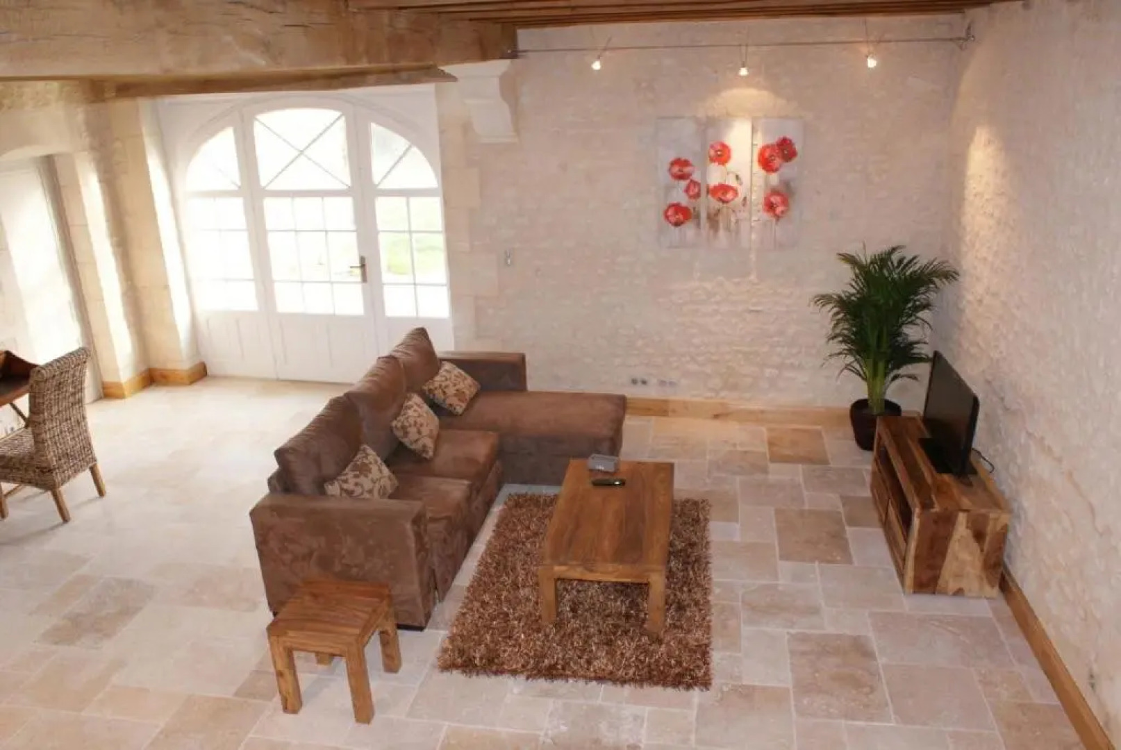 Le Domaine des Doucins & Spa, Gîte 4 étoiles, 10 minutes de Jonzac piscine et spa