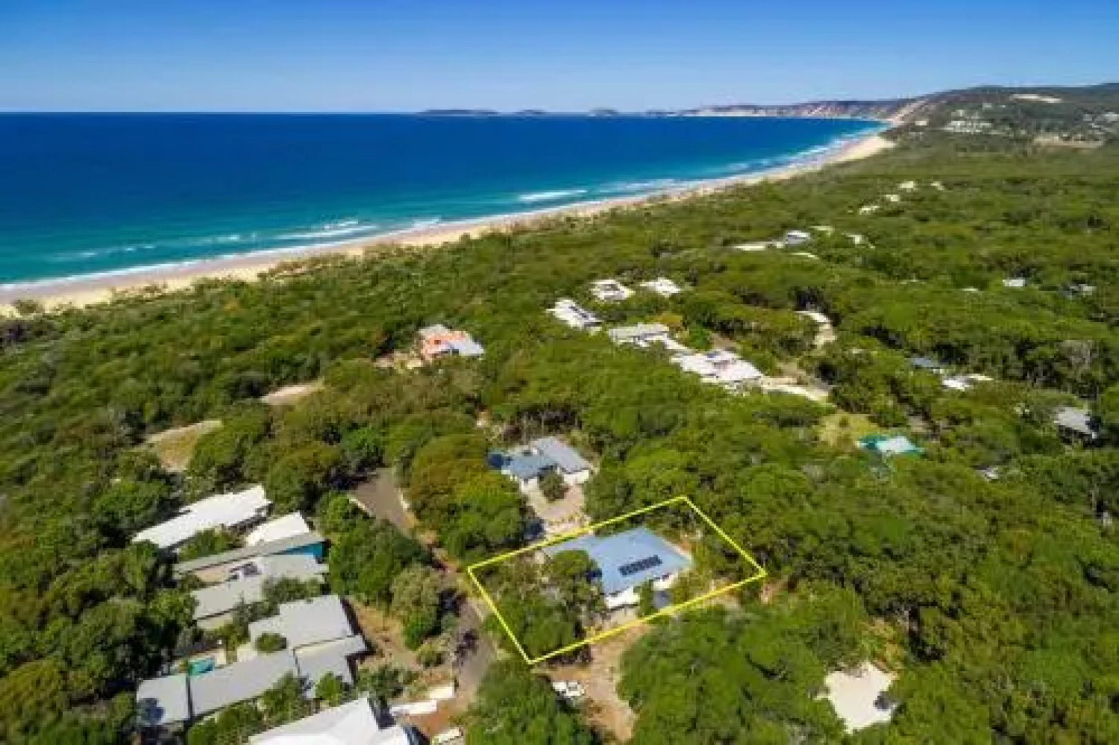 12 Ibis Court Highset Beach House With Natural Bushland Gardens And Covered Decks