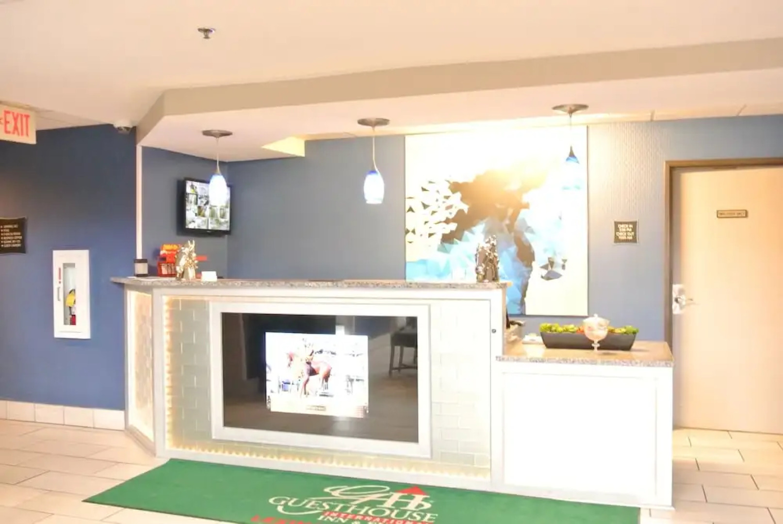 GuestHouse Inn & Suites Lexington