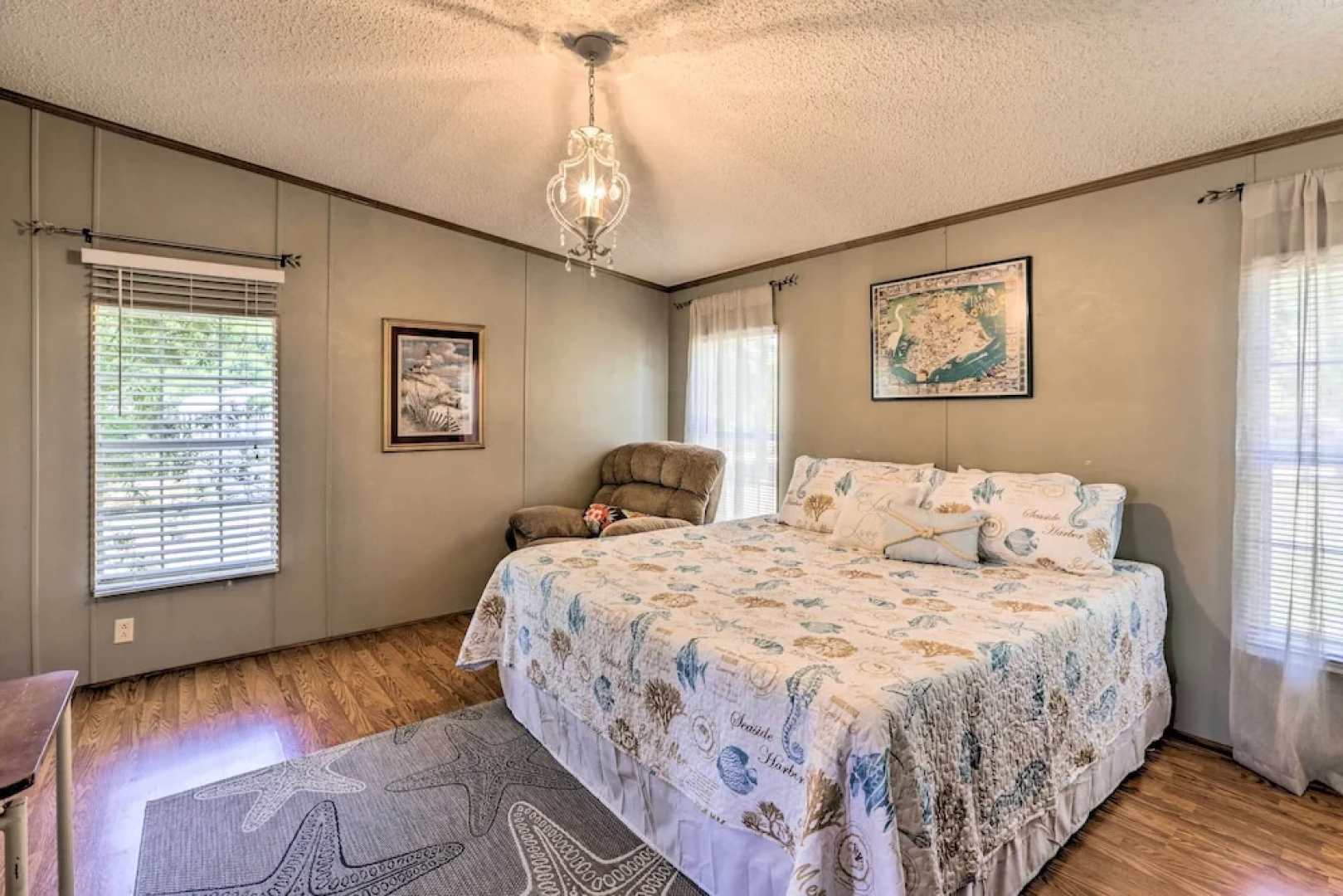 Steinhatchee Home w/ Boat Parking: 1 Mi to Marina