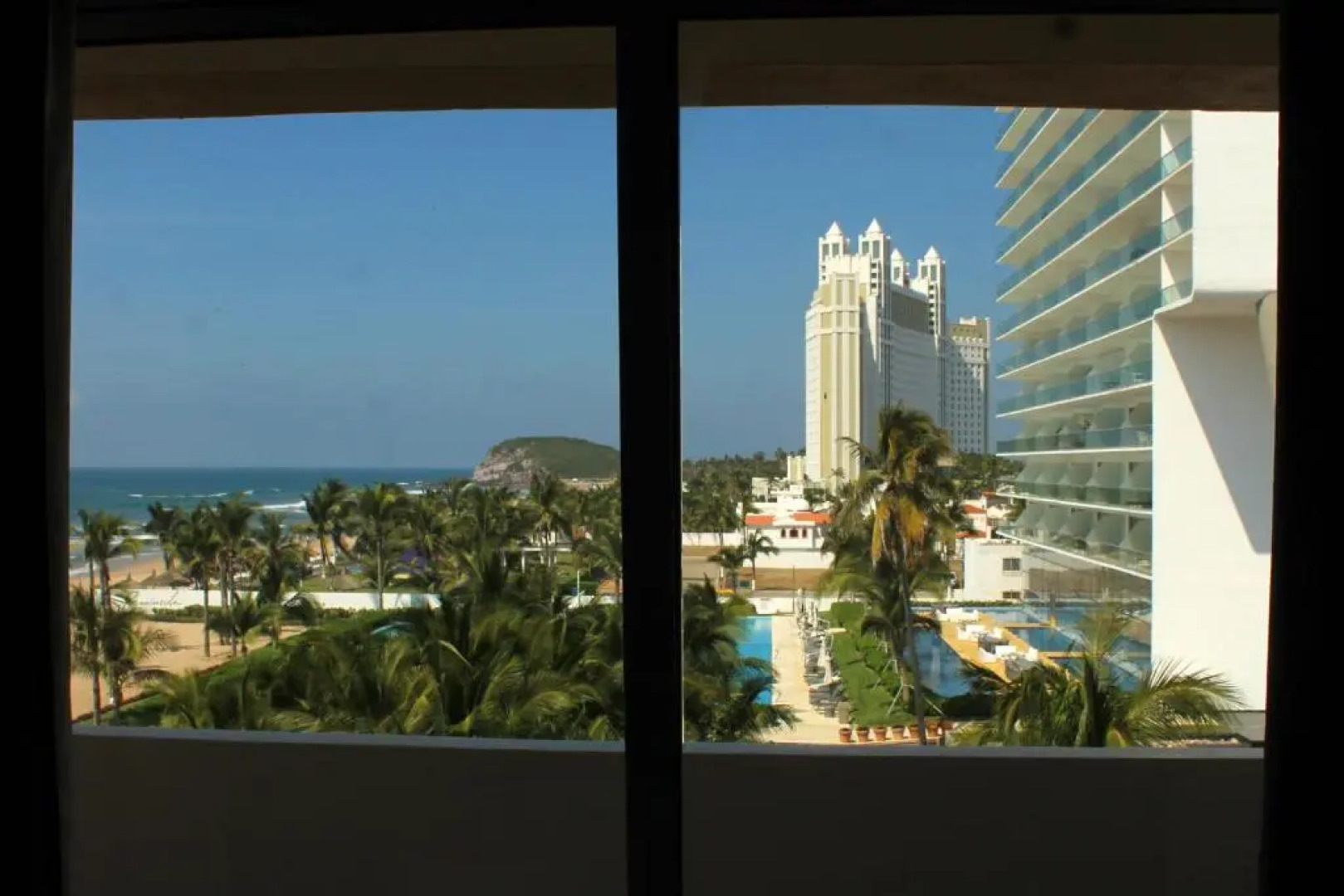 Maz4you Beachfront Condo