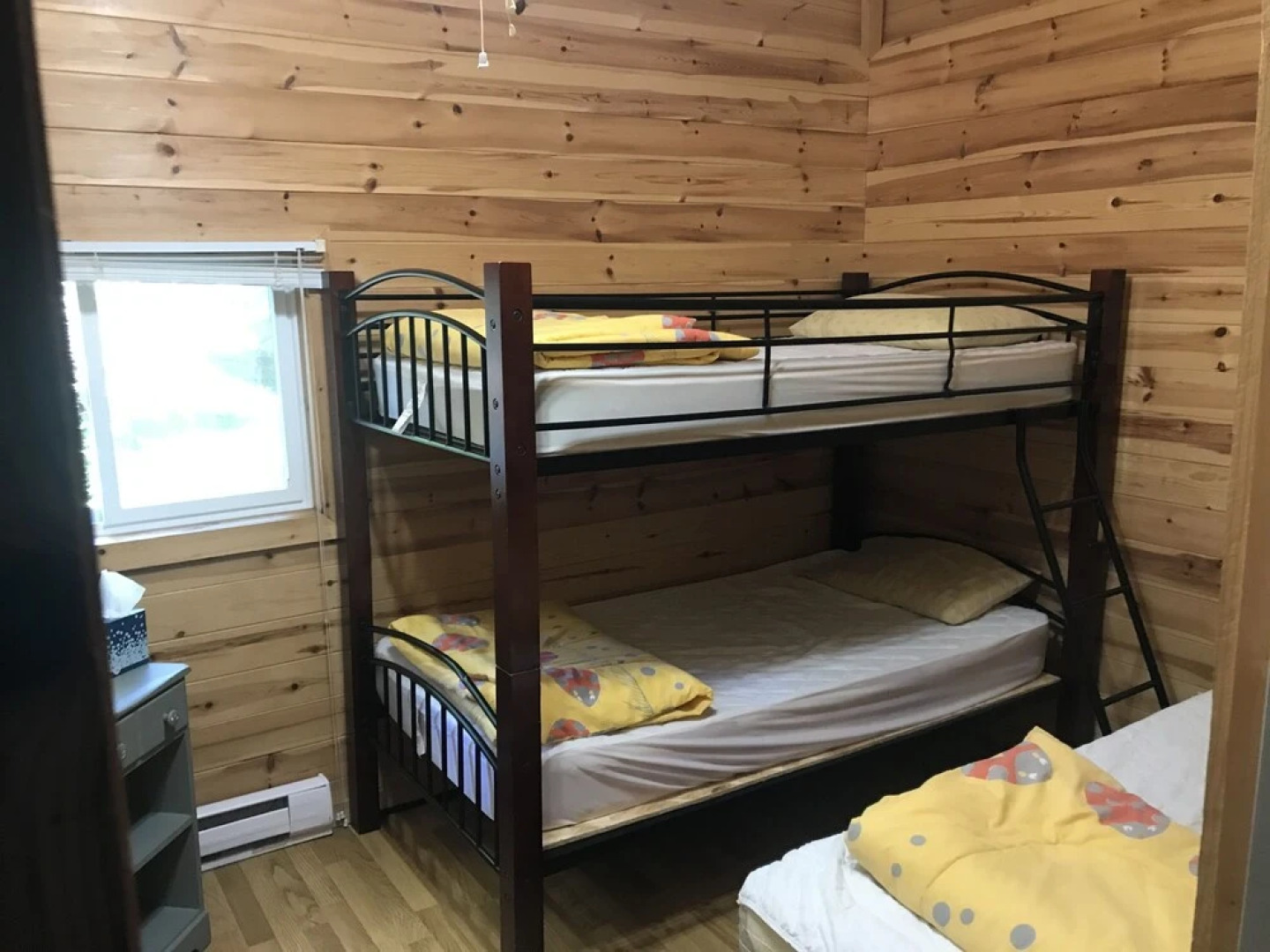 Longmuir's Hidden Cove Cottage Resort