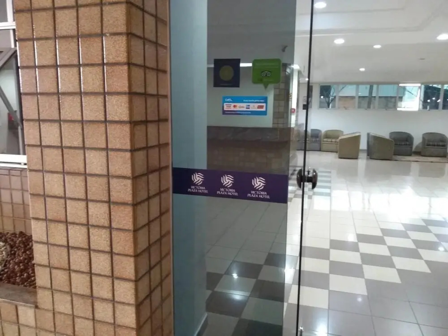 Victoria Plaza Hotel