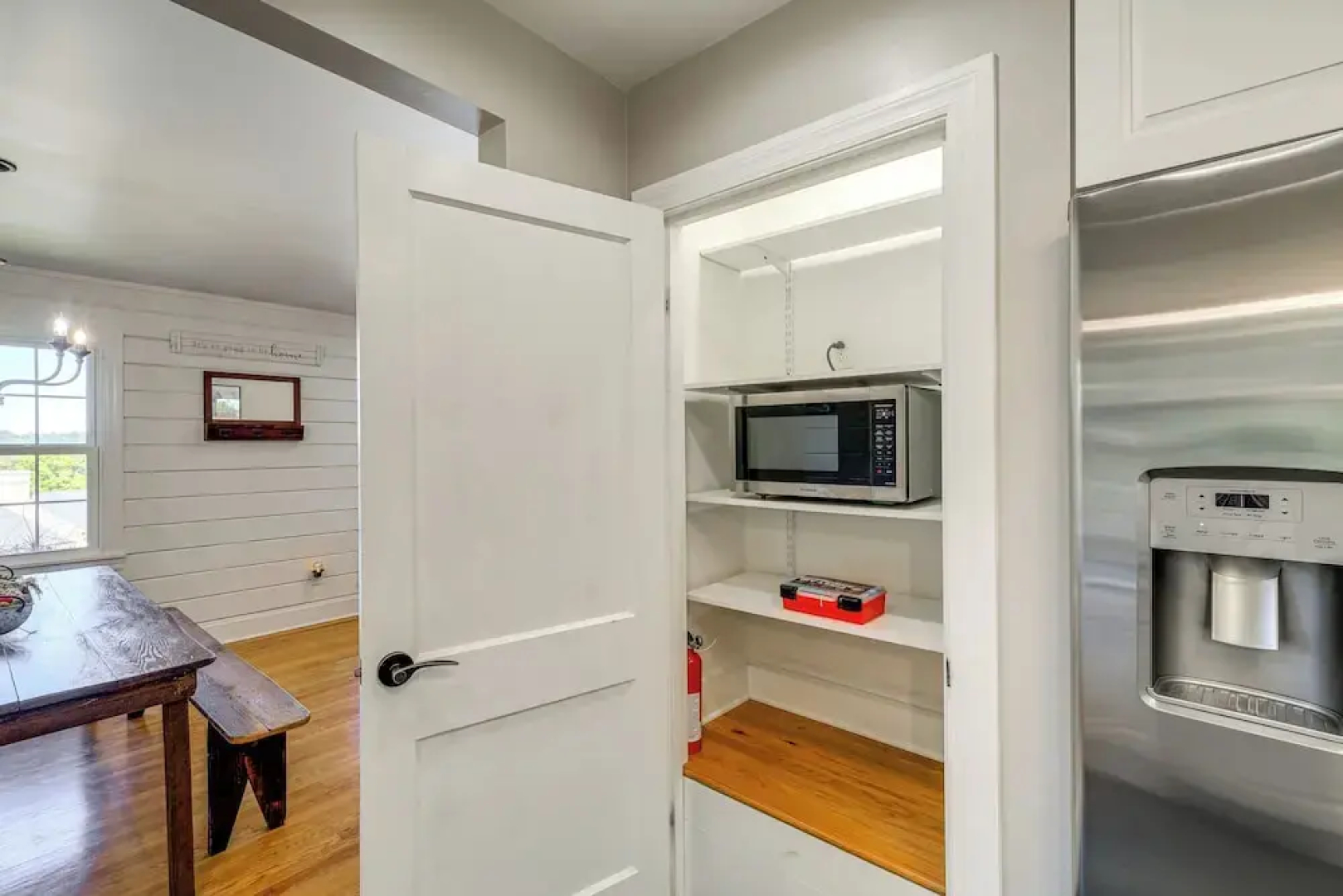 Walk to Radford University: Home w/ Fire Pit!