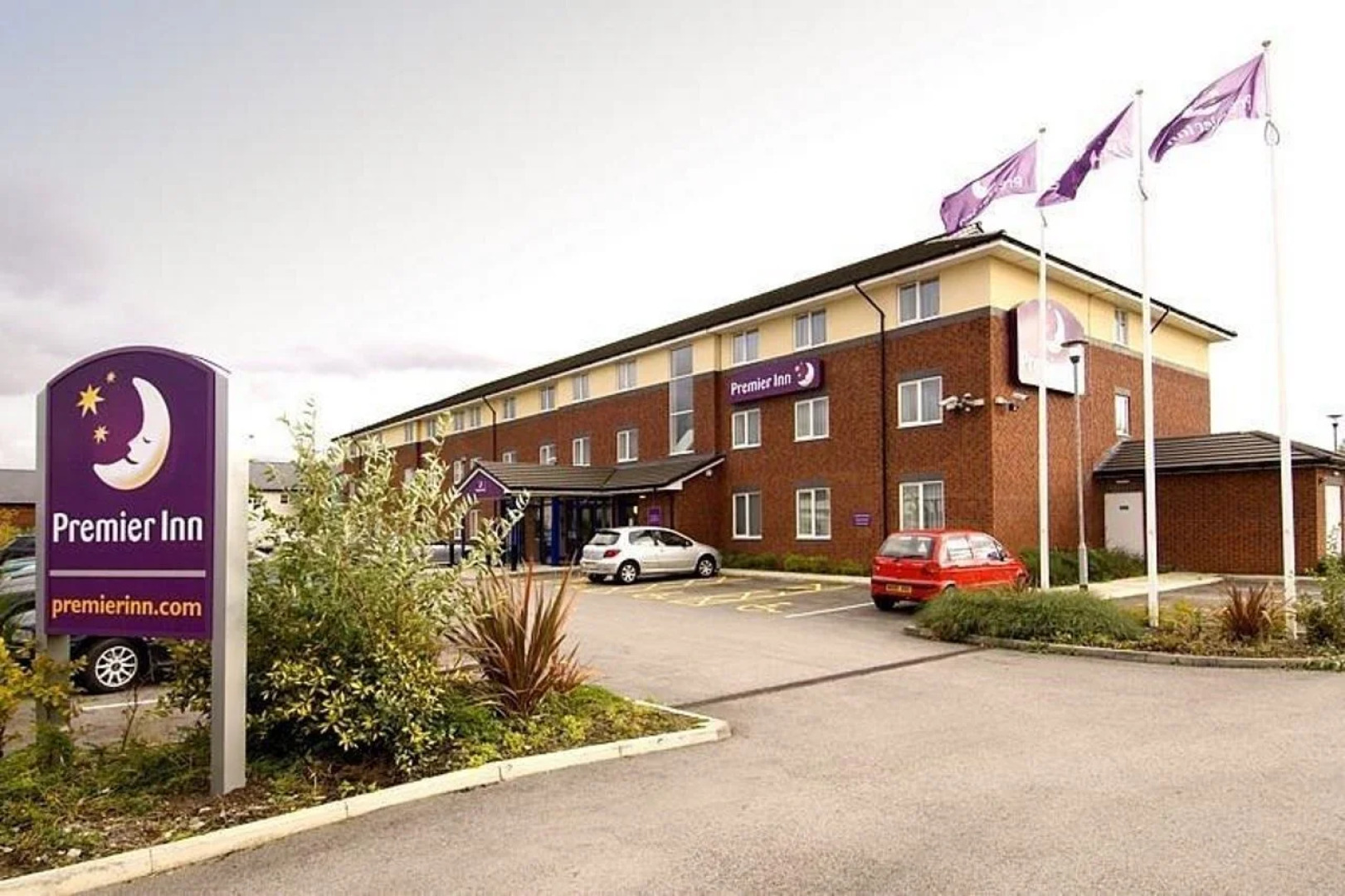 Premier Inn Warrington Central North