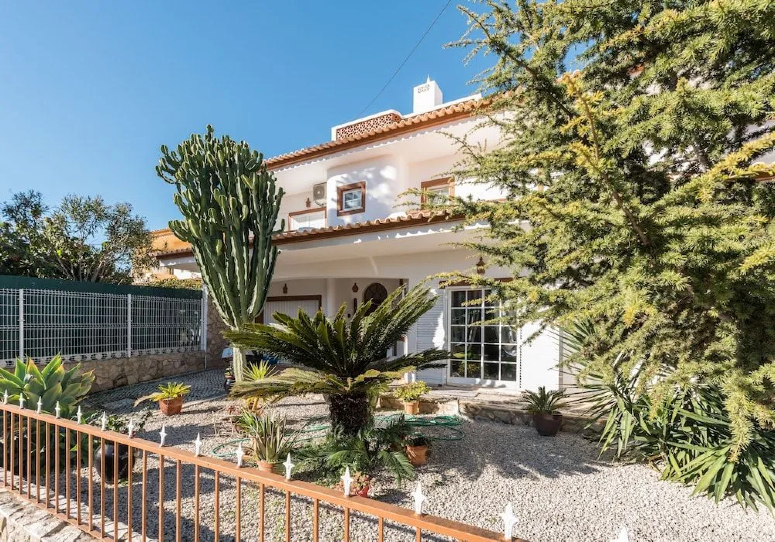 Dipti's Bed and Breakfast