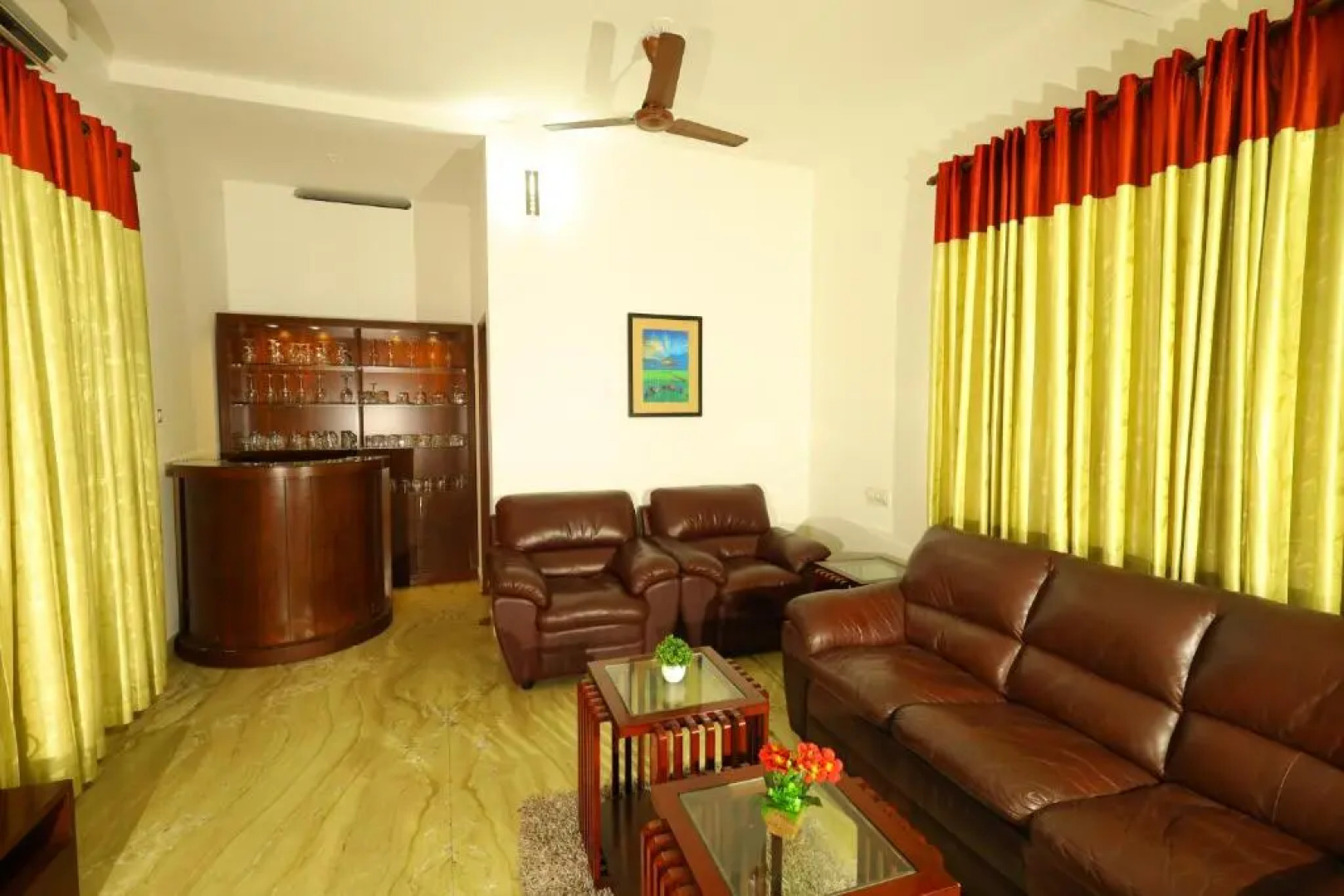 Oikos Periyar White House