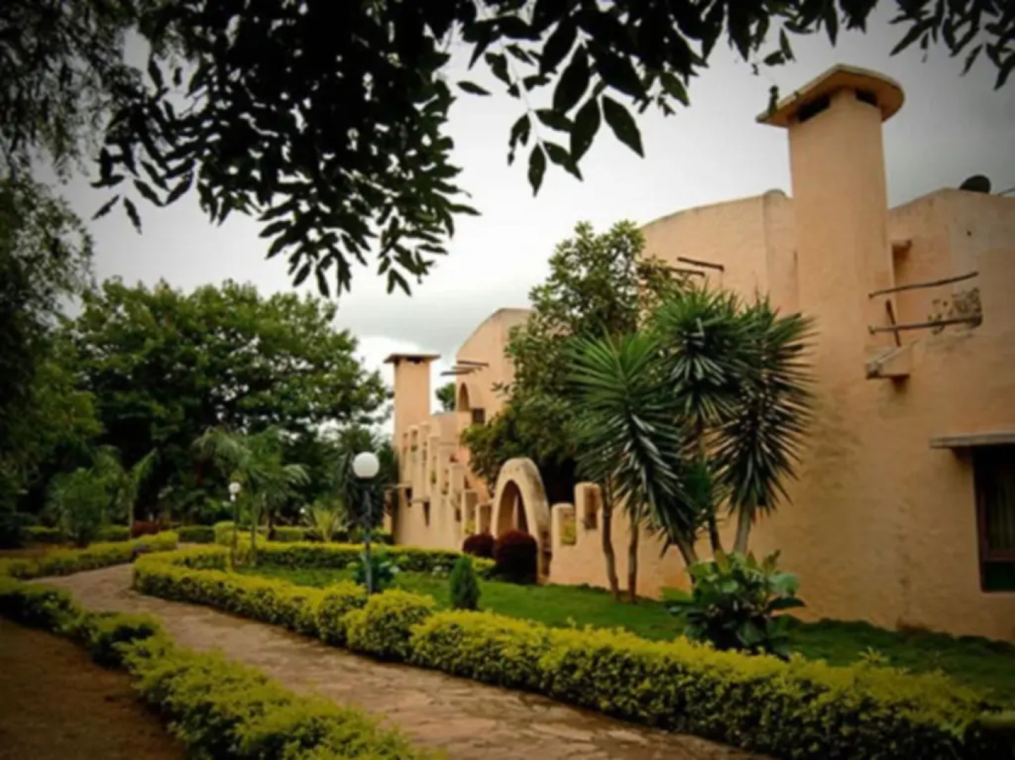 Country Club Wildlife Resort