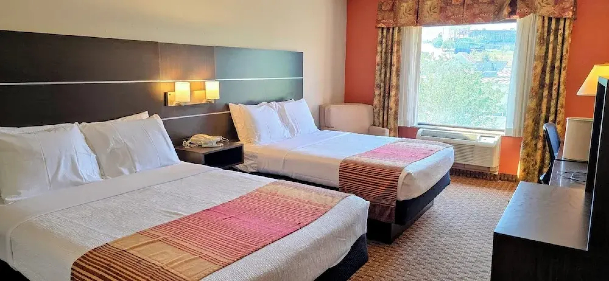 Grand Plaza Hotel, Trademark Collection by Wyndham