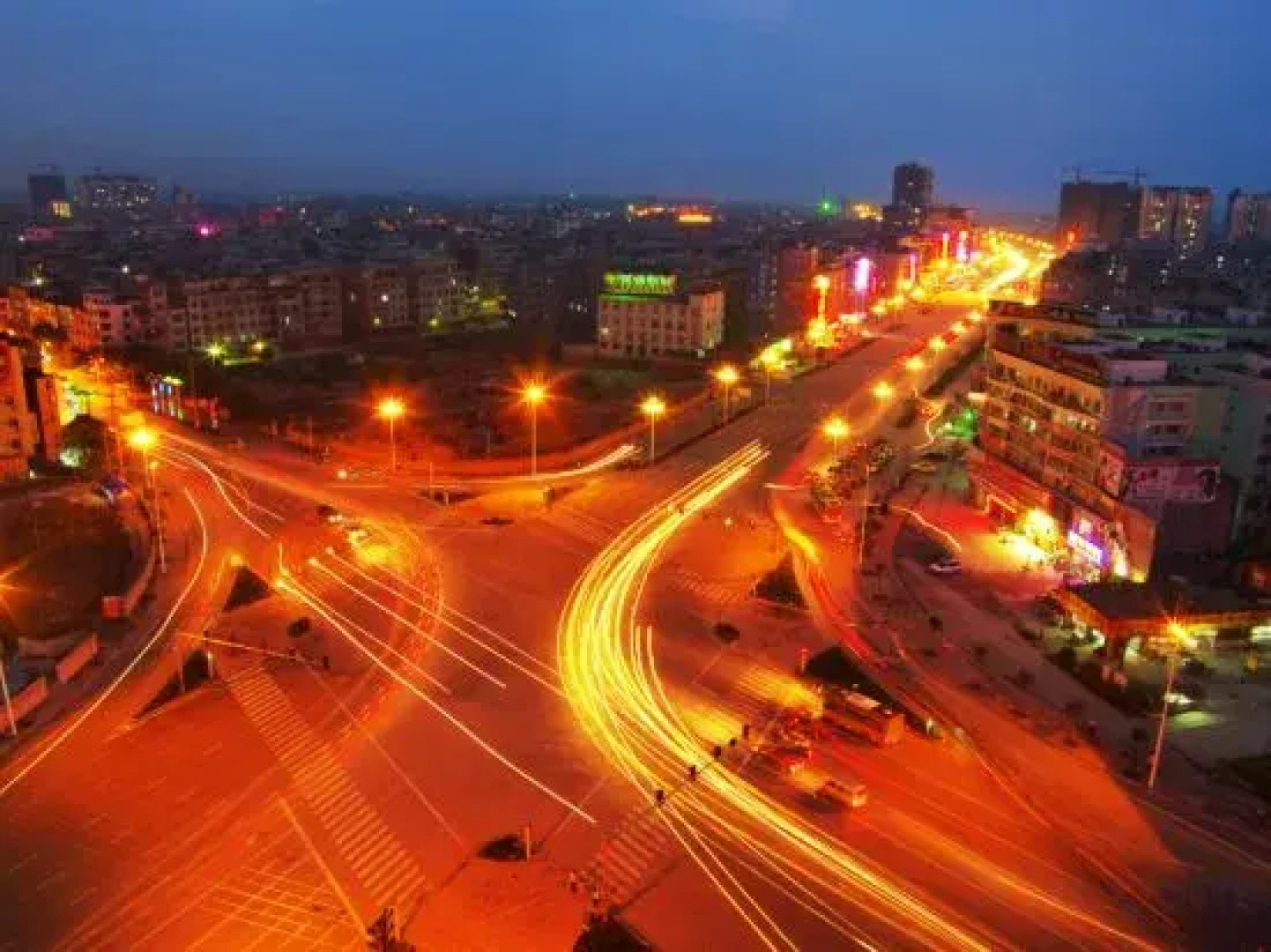 Guiping Golden Phoenix Hotel