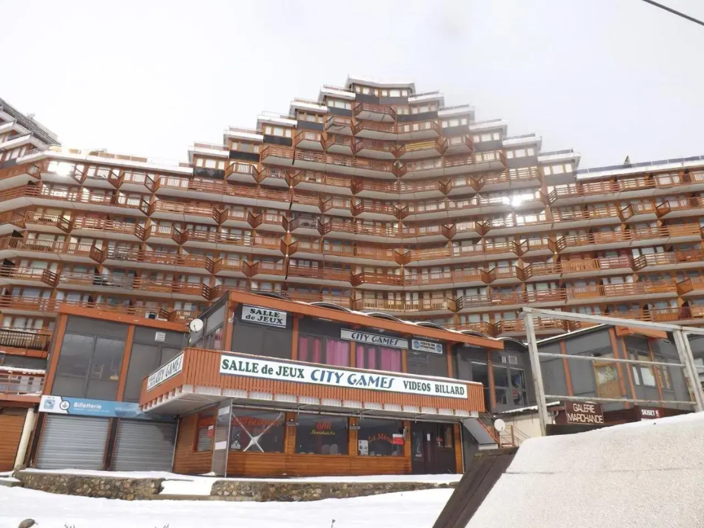 STUDIO en PLEINE MONTAGNE AVEC VUE SUR MARMOTTES