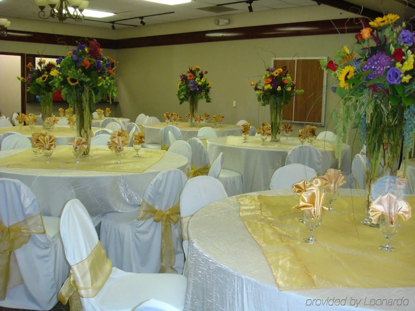 Best Western Plus Forest Park Inn