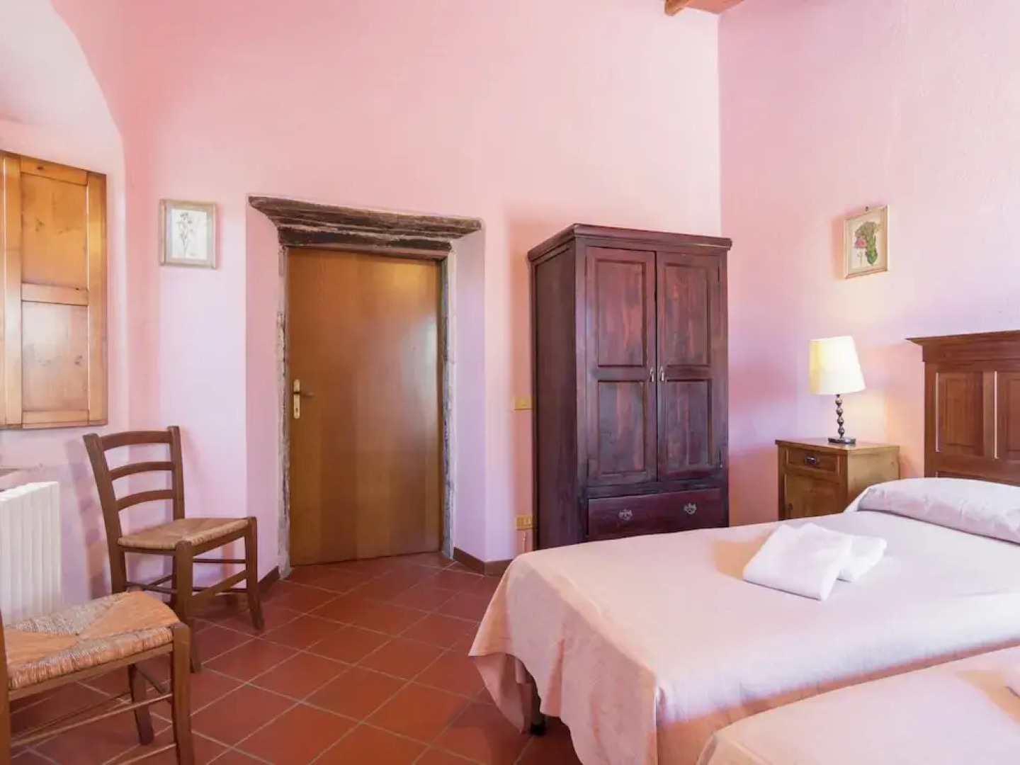 Charming Tuscan Stay With Pool