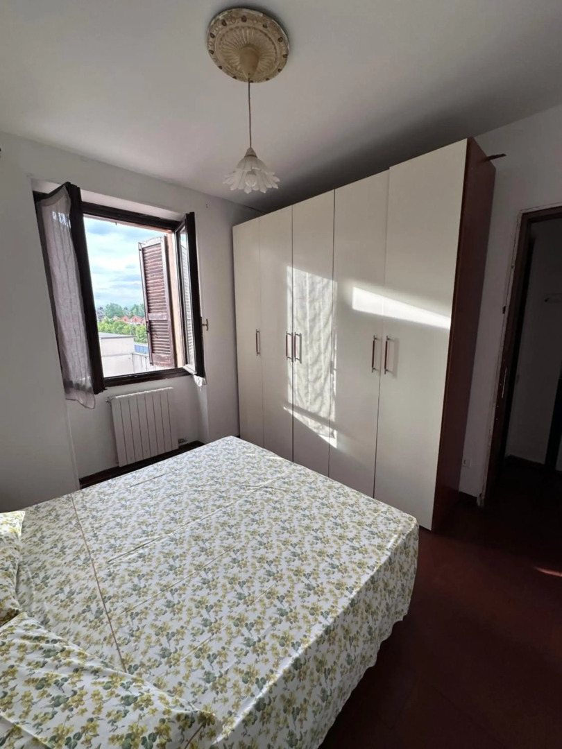 Via Rose (dietro Freccia Rossa)