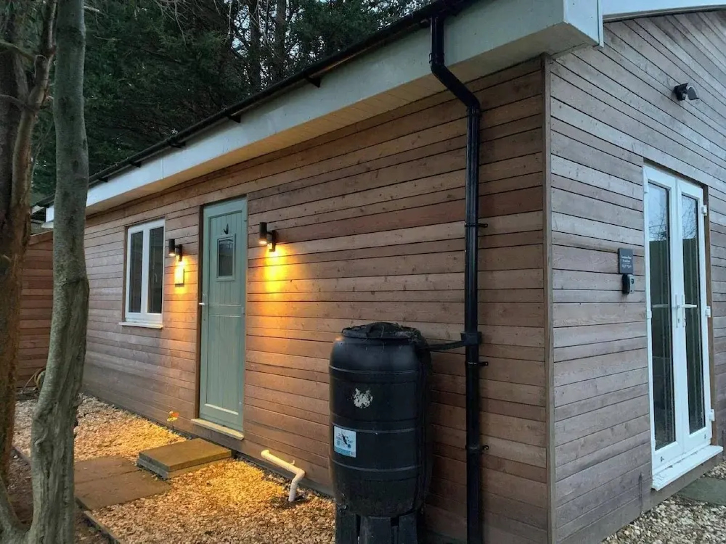 Y Caban-the Cabin-1 Bed-sleeps 2-parking-fast Wifi