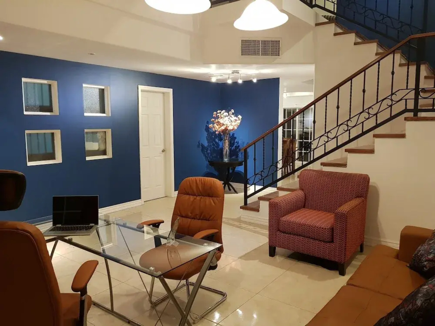 Residencia a 100 mts del consulado