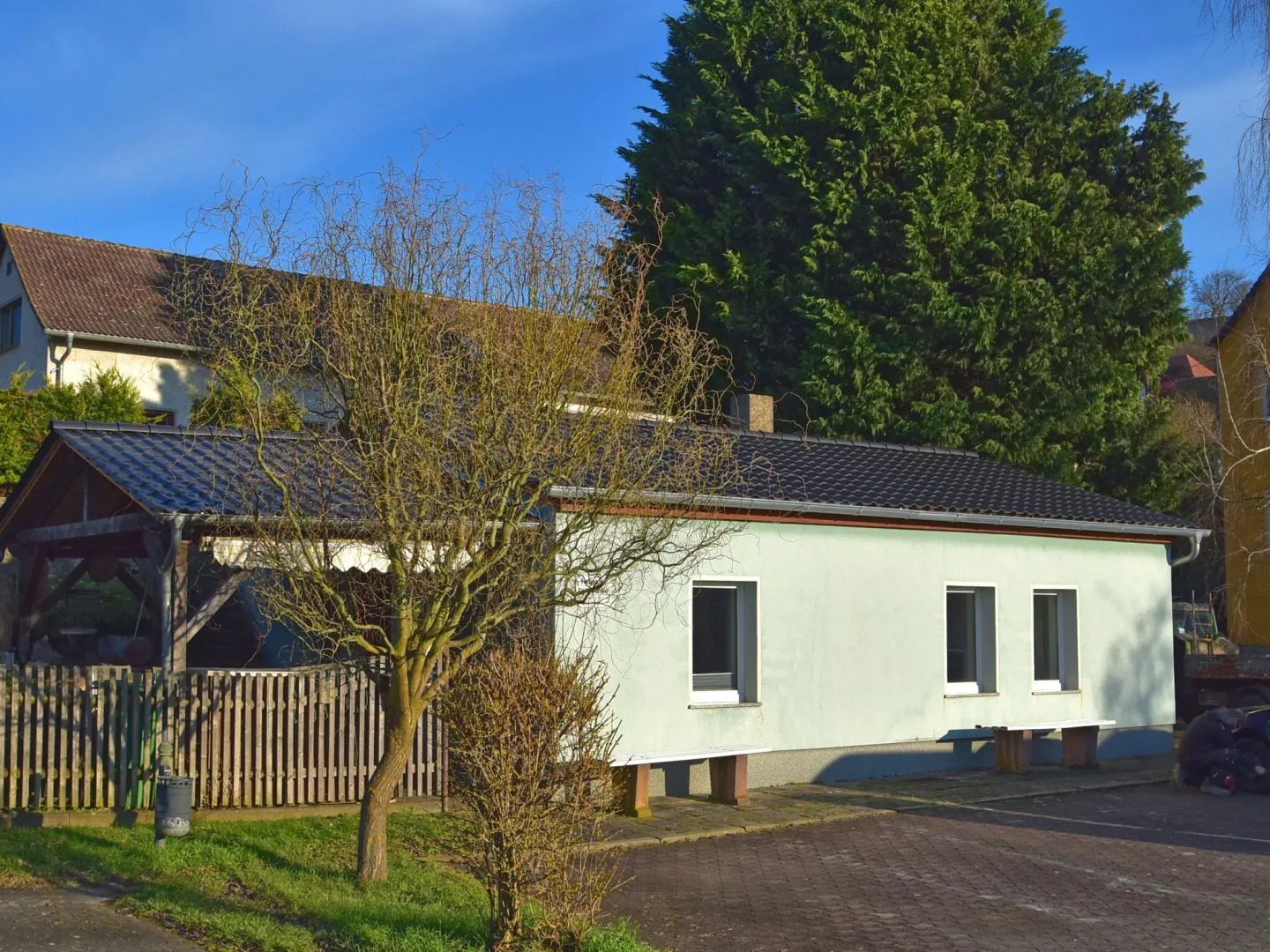 Quiet holiday home with a beautiful terrace and fenced garden