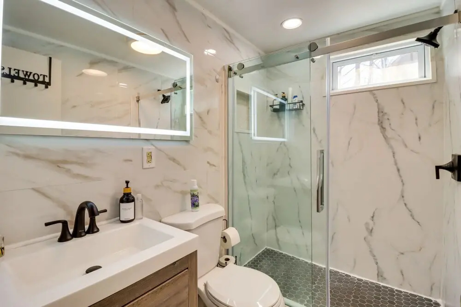 Quiet East Stroudsburg Home w/ Grill & Fireplace!