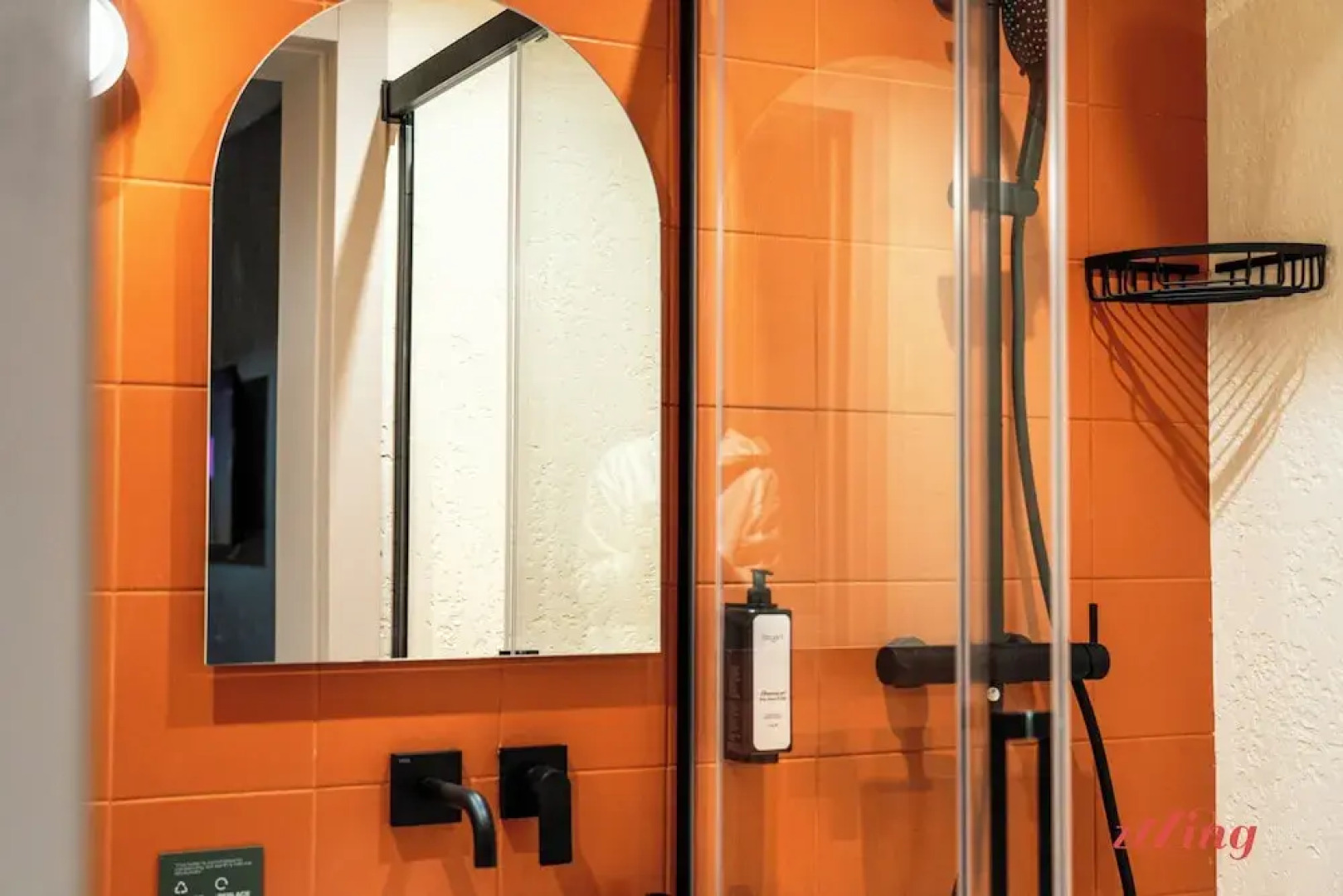 Stuart Rooms by Zzzing