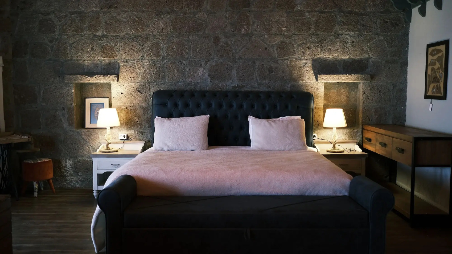 Assos Sunaba Kasri - Special Class