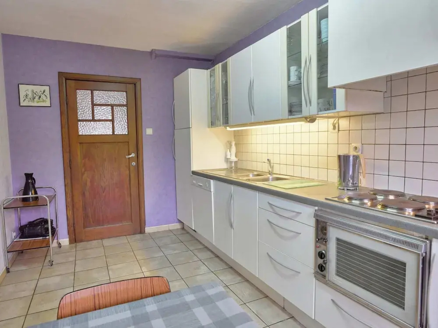 Peaceful Garden Home, Chevron