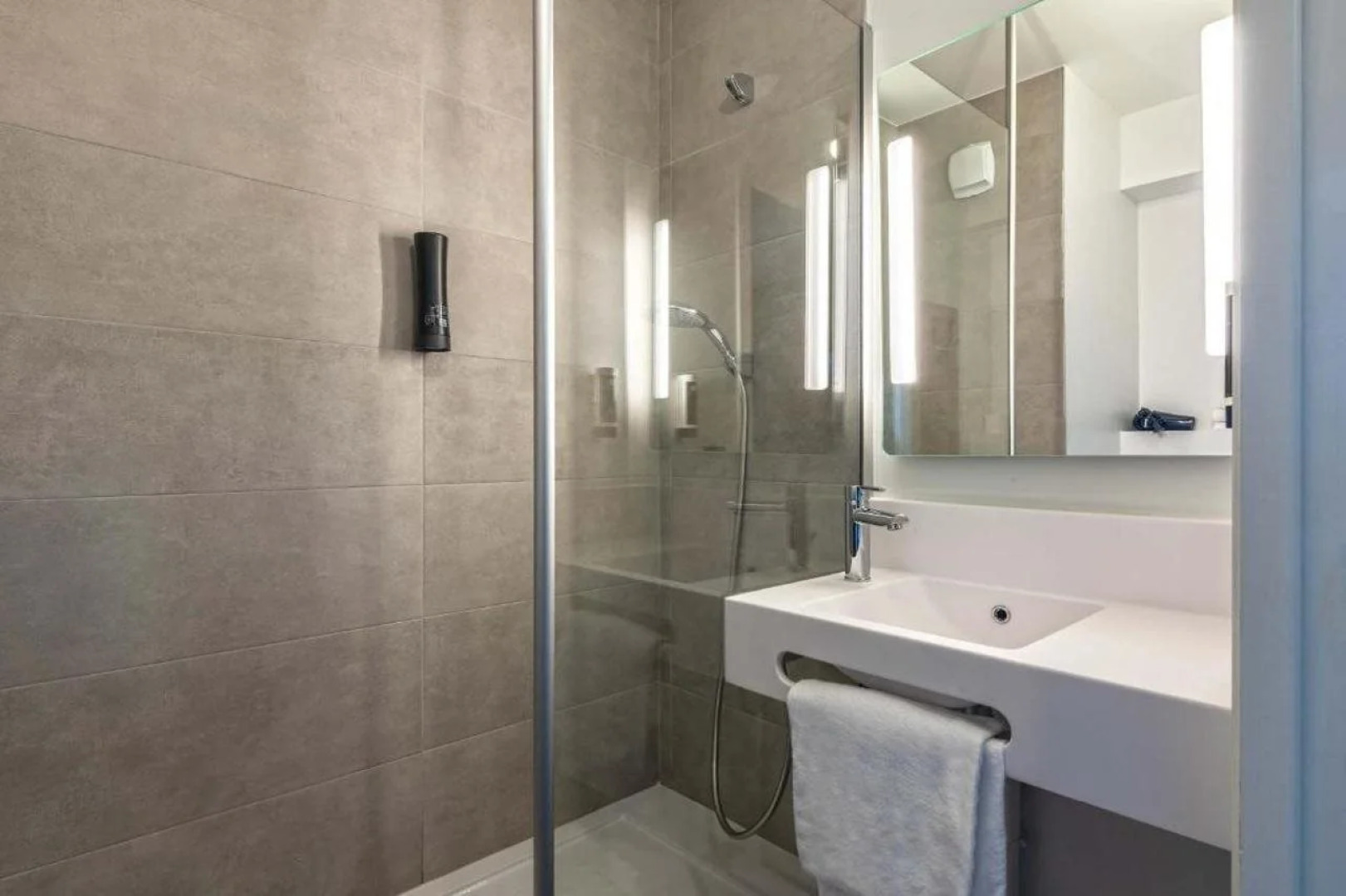 B&B HOTEL Landerneau Bois Noir