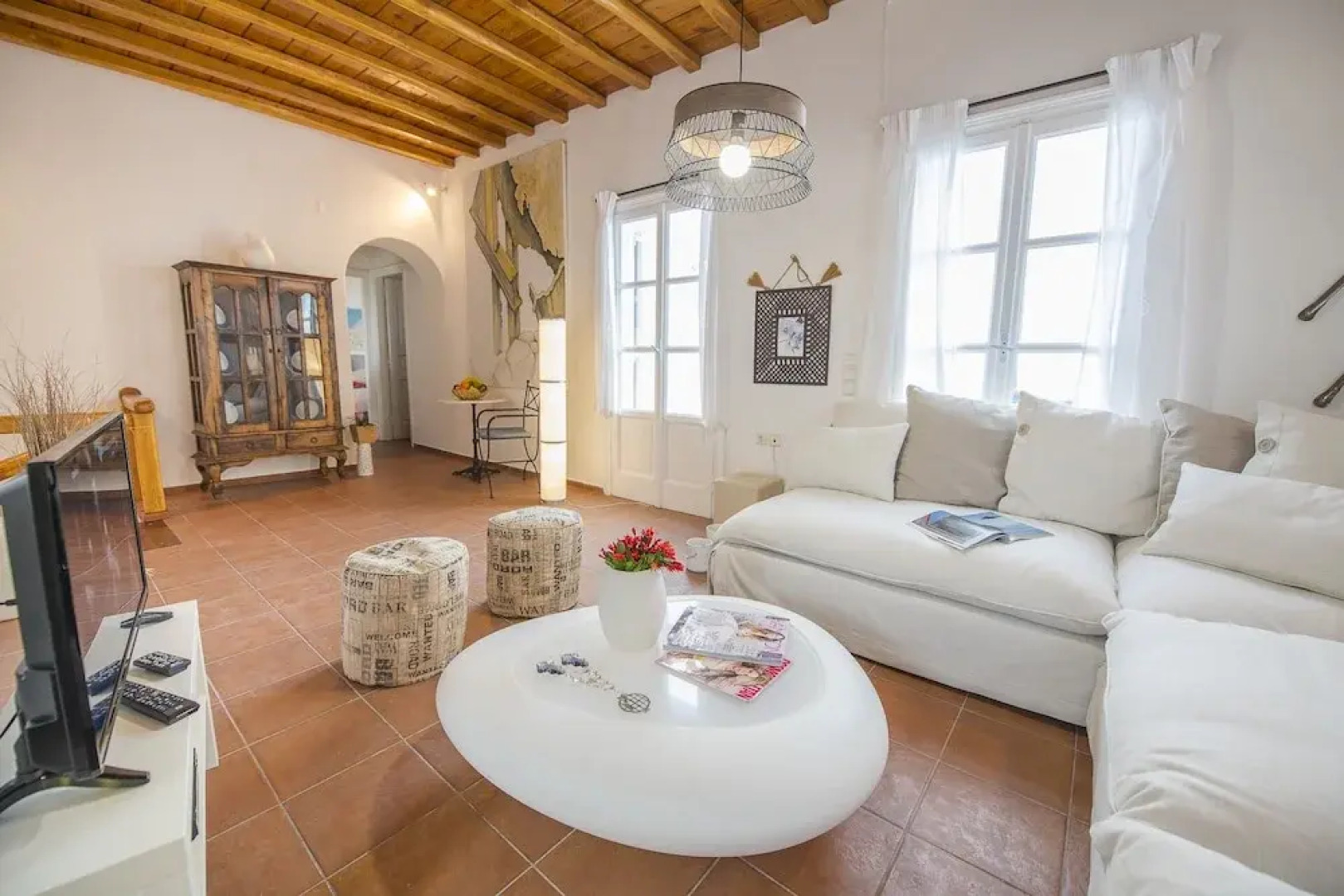 Mykonos Psarrou villa for 18 persons by VillaRentalsgr