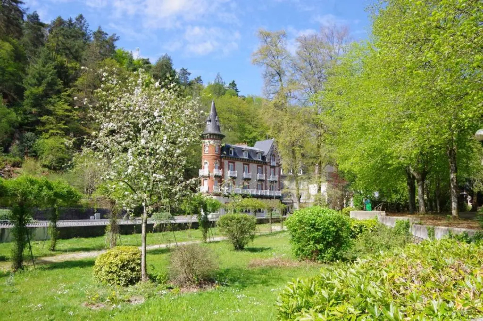 BRIT HOTEL & SPA Le Roc au Chien