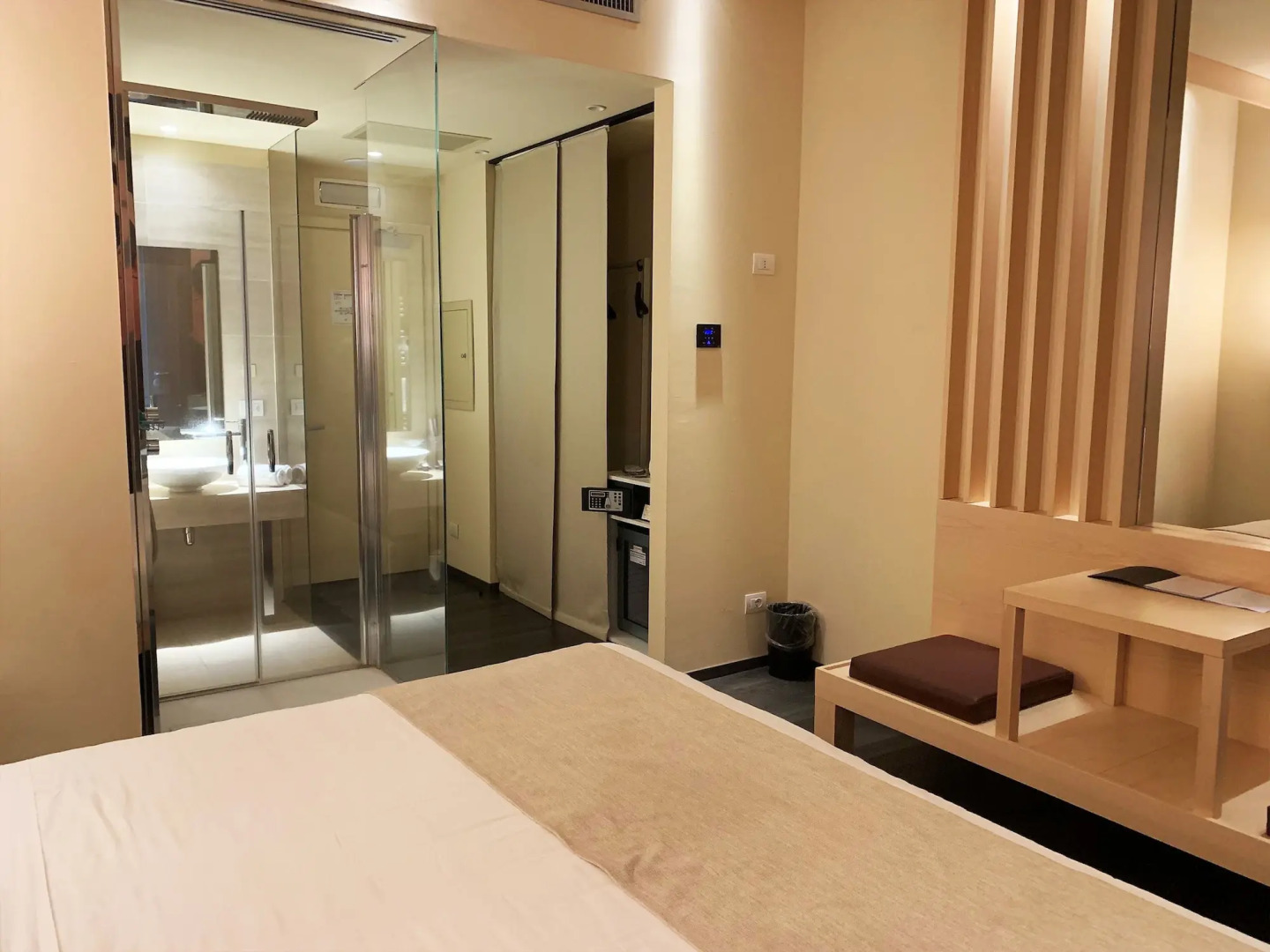 Emotional Grand Motel