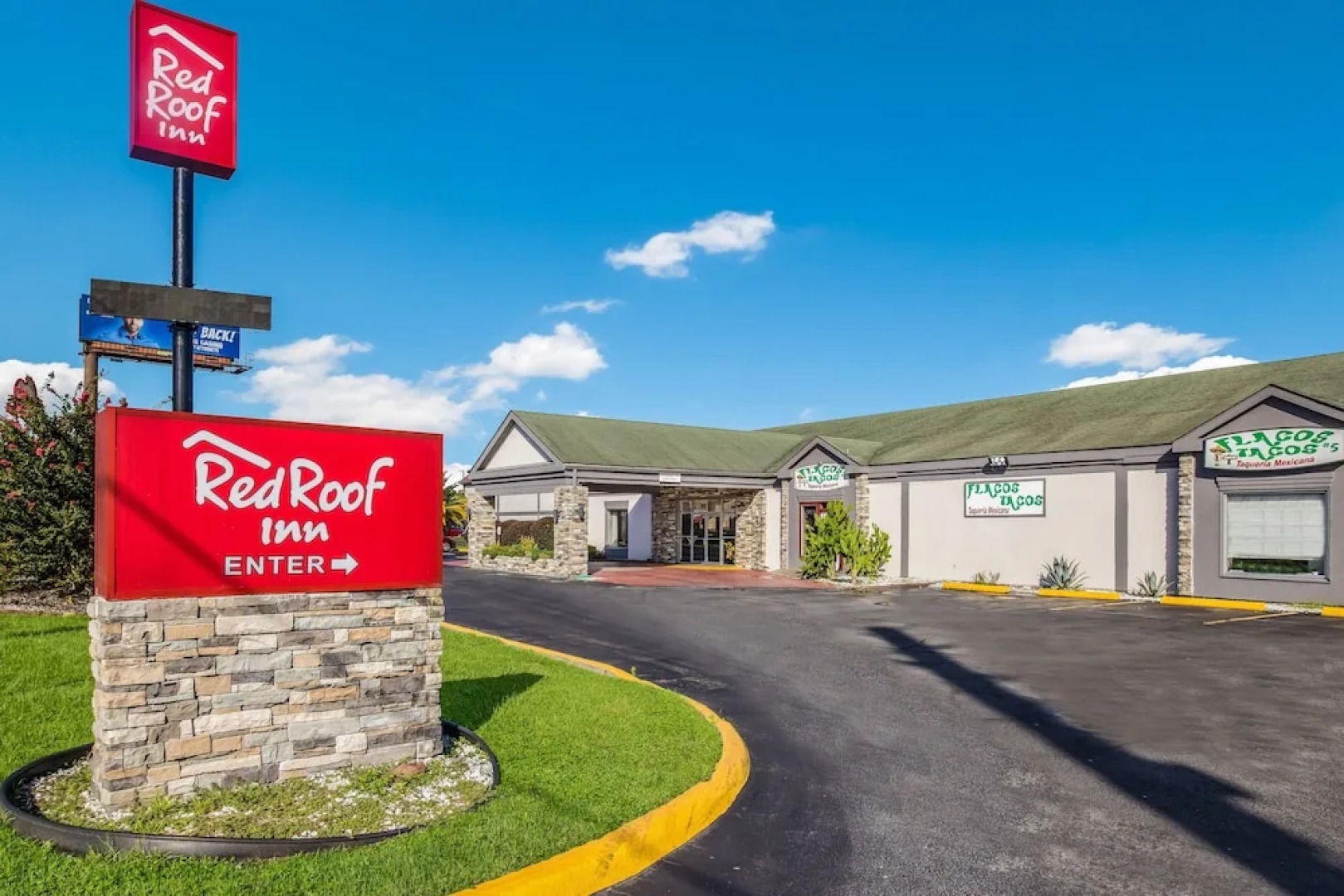 Super 8 Richmond Hill