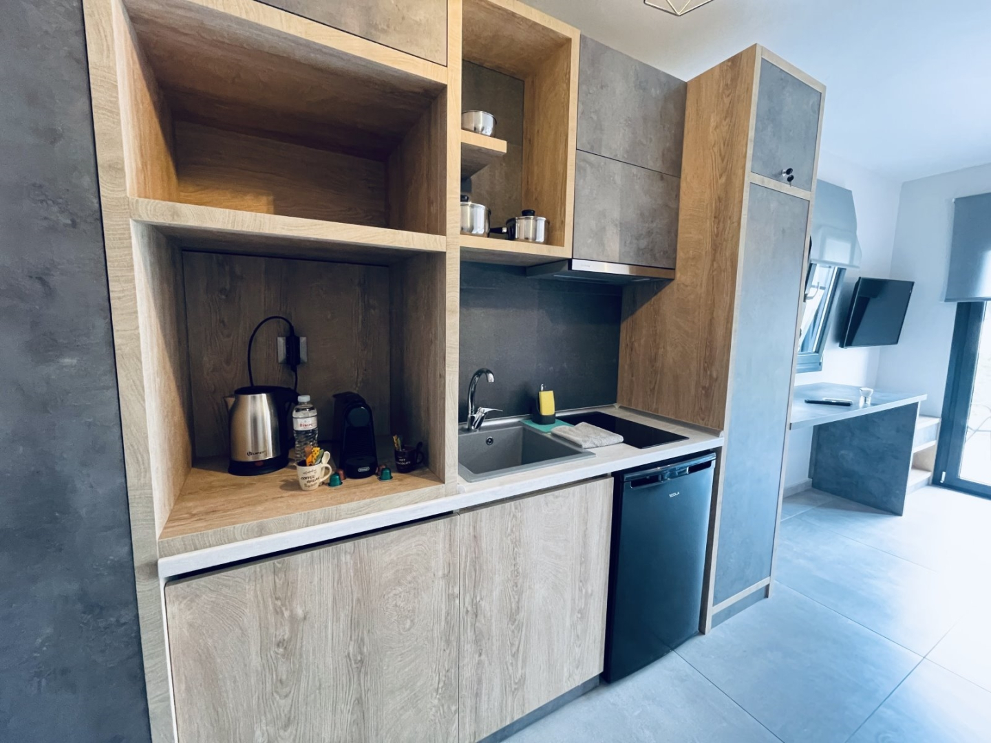 TheaSea Luxury Suites- Studio Suite 3