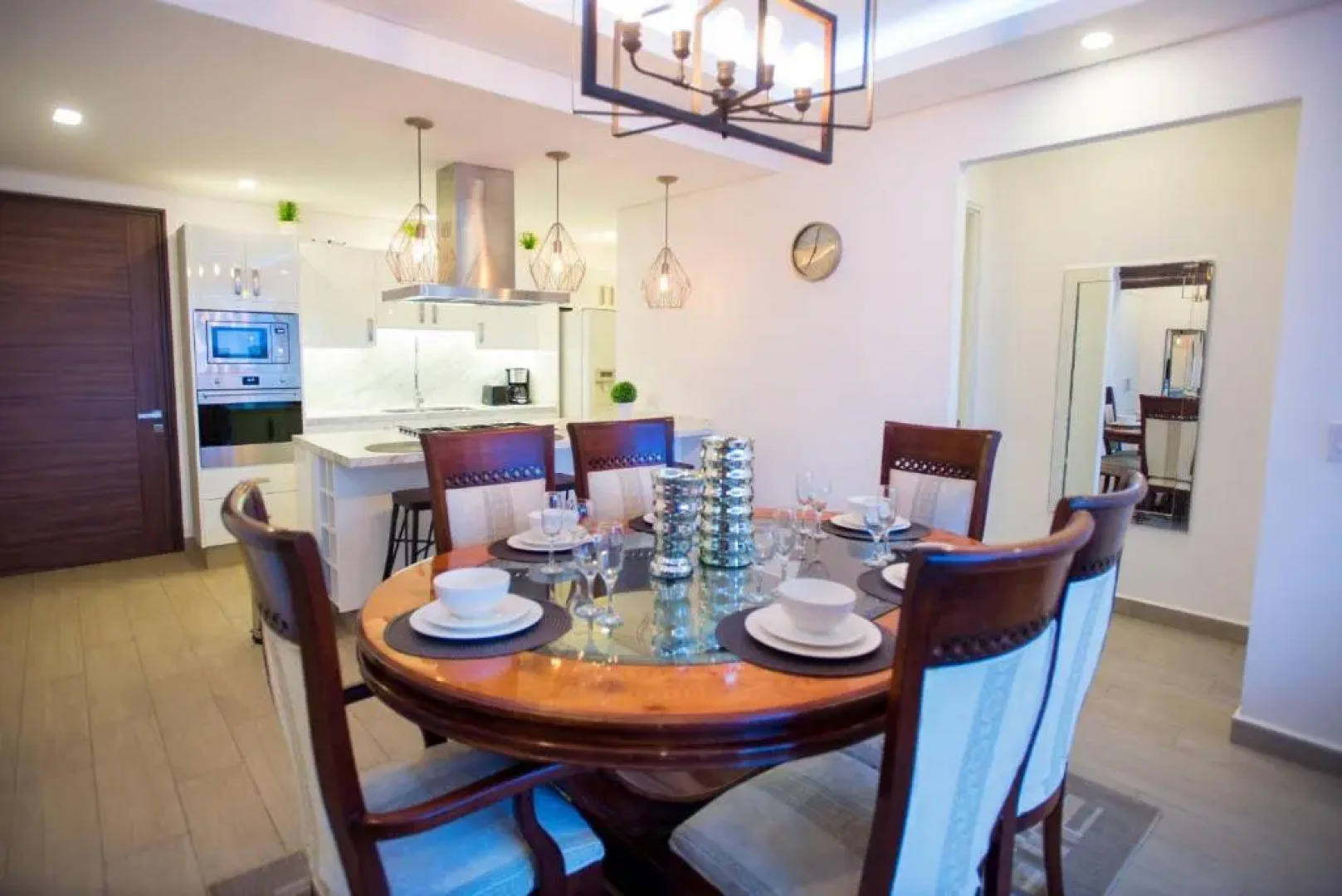 Real View Towers E306 by Casago