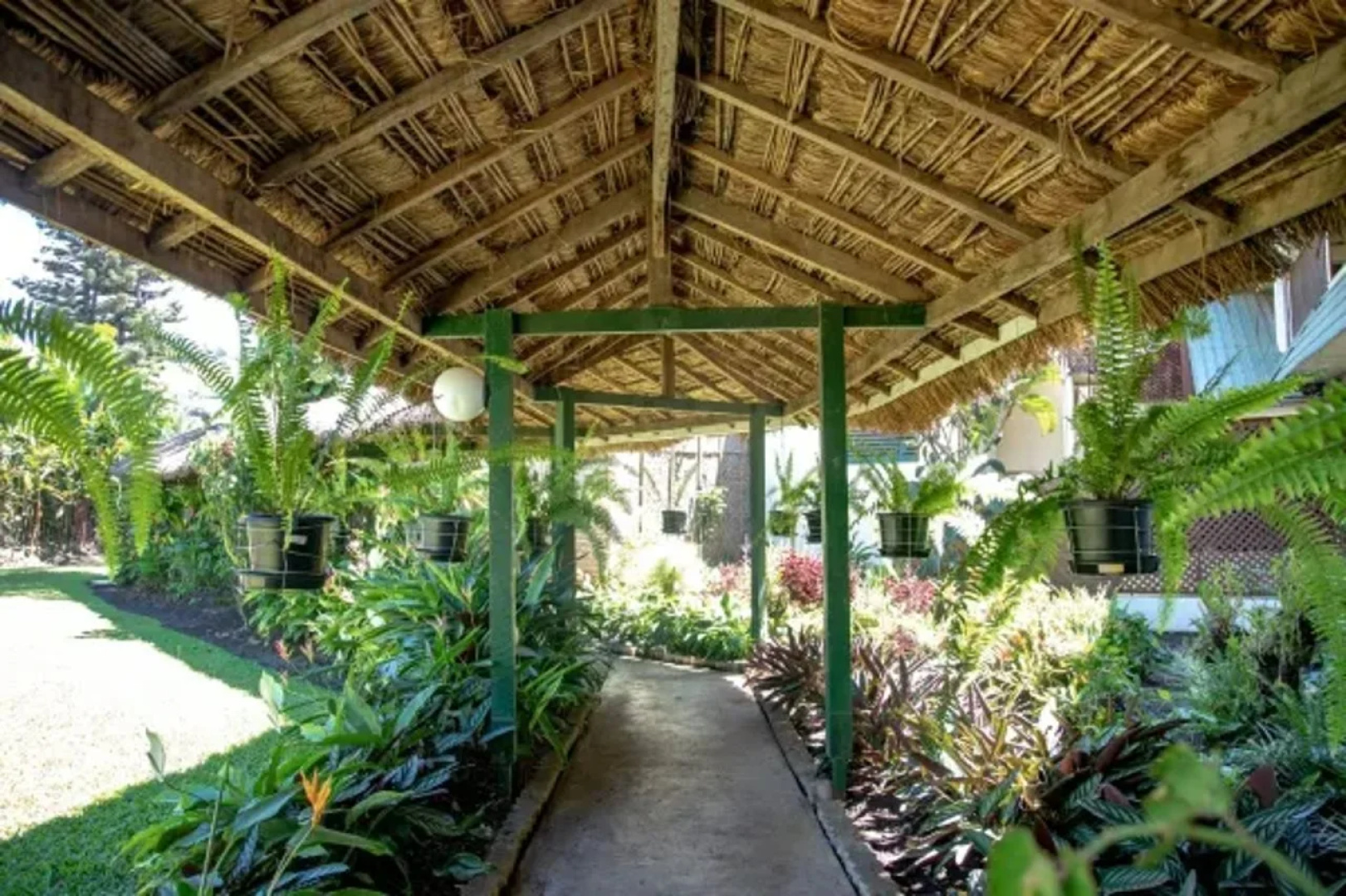 Bird of Paradise Hotel & Apartments
