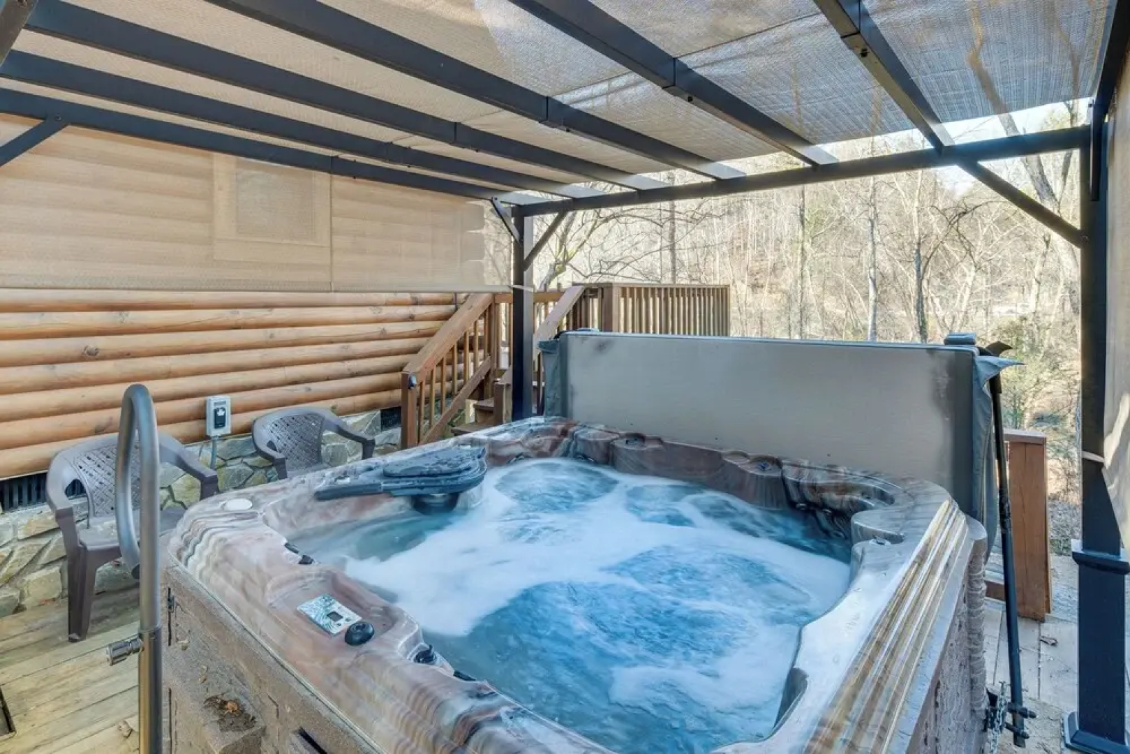 Pet-friendly Cabin w/ Loft: 5 Mi to Lake Lure!