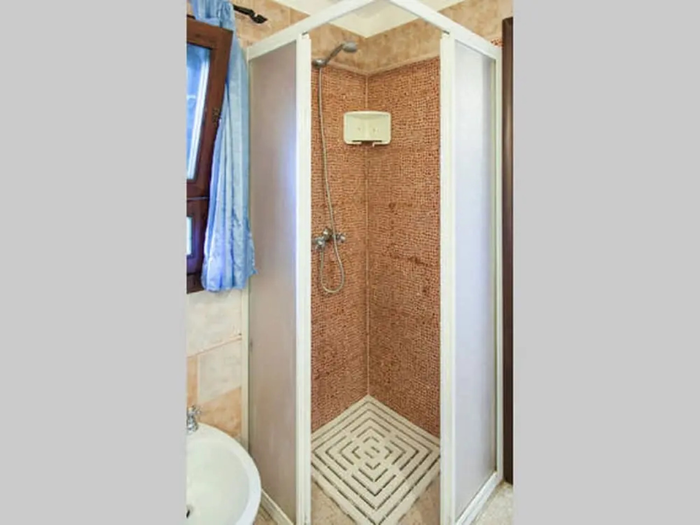 Secluded Holiday Home in Matino With Swimming Pool