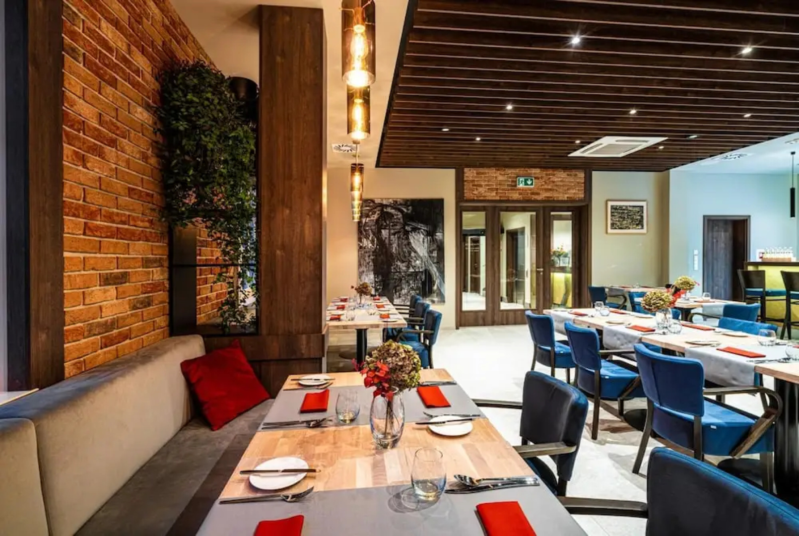Sezony. Restauracja i Hotel