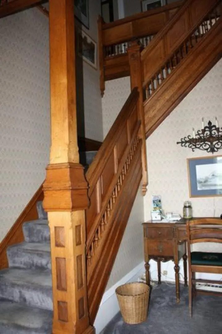 Hudson Manor Bed and Breakfast