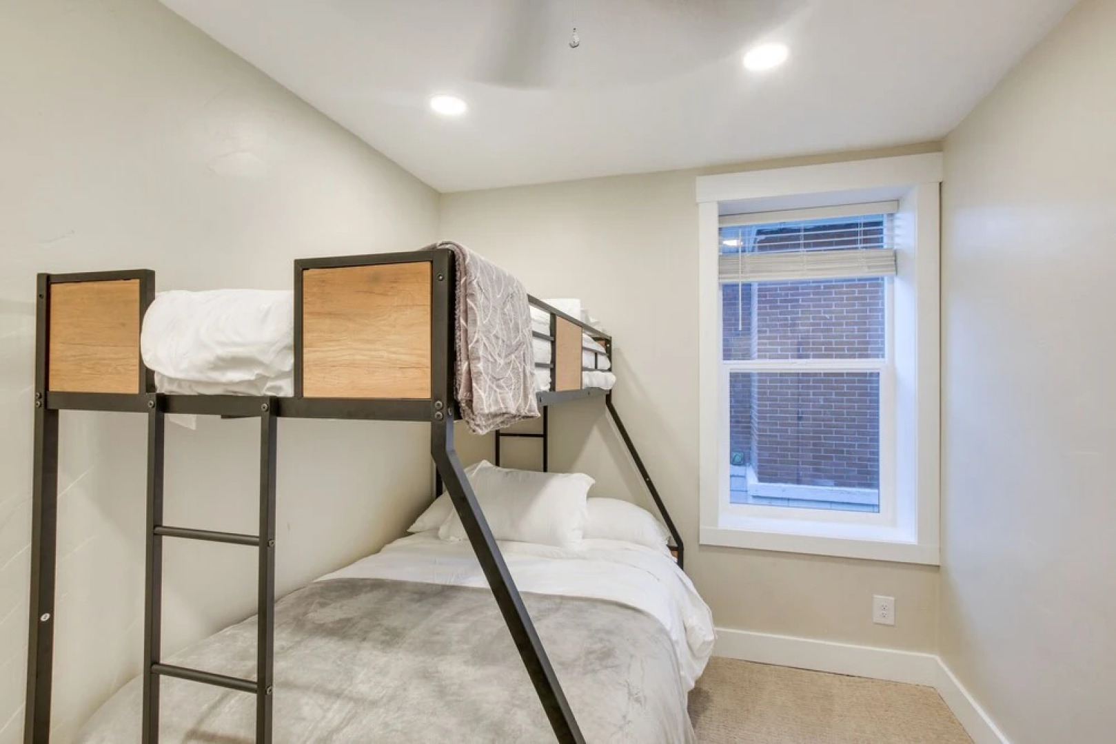 Stylish Logan Retreat w/ Smart TV + Central A/c!