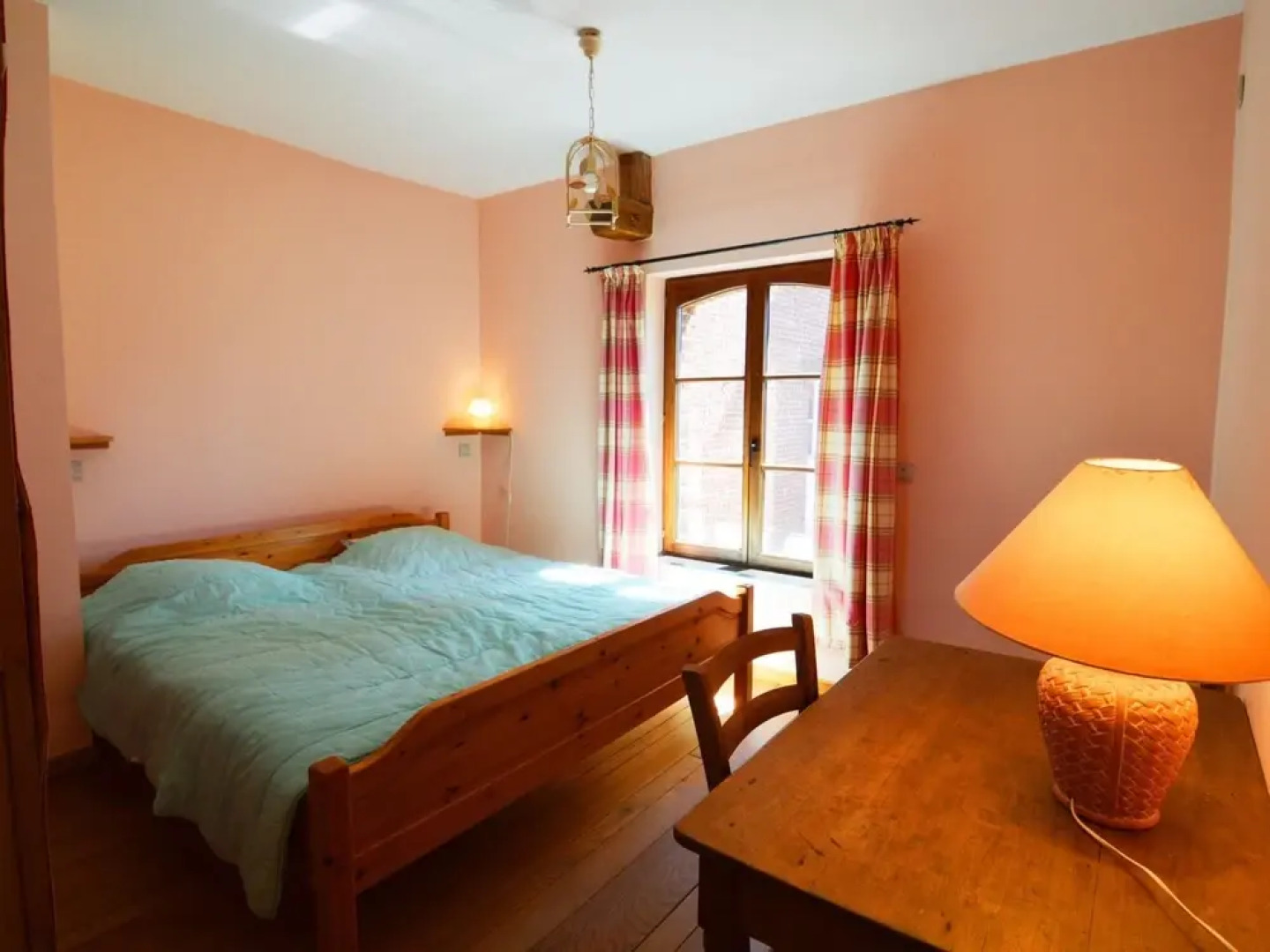 Cottage With Tennis Court