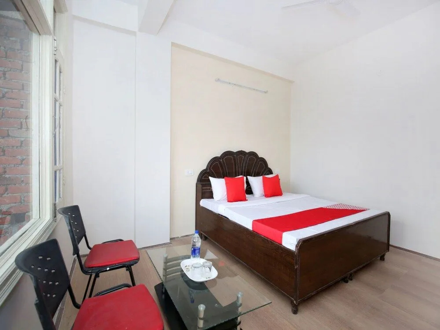 OYO 13433 Home Kasauli View 2BHK Dharampur