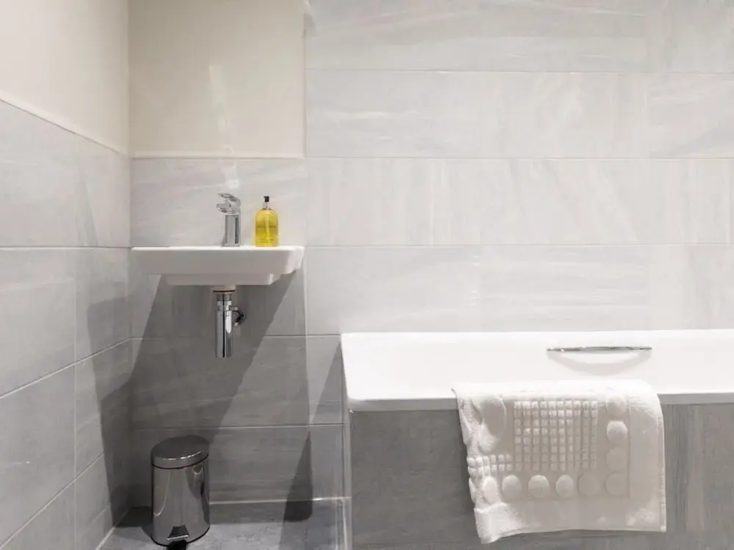 Topaz Serviced Apartments