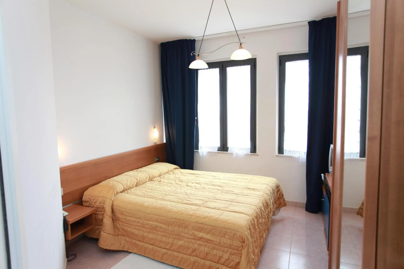 Hotel Athena