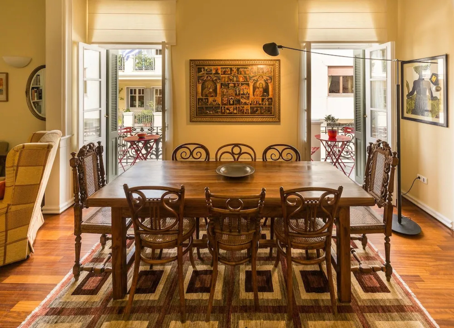 Neoclassical res w/ Acropolis View