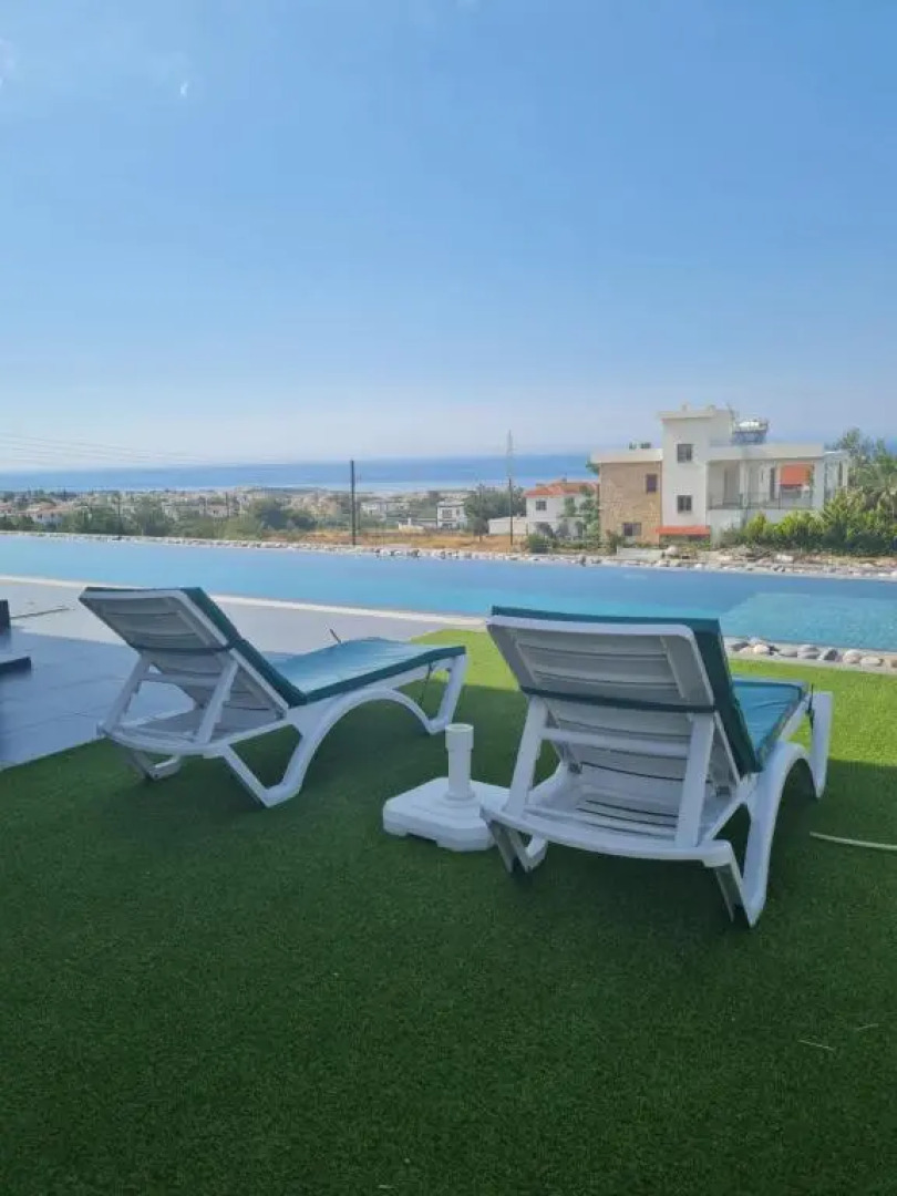 Superior Villa Between the Mountain and the Sea 4+1