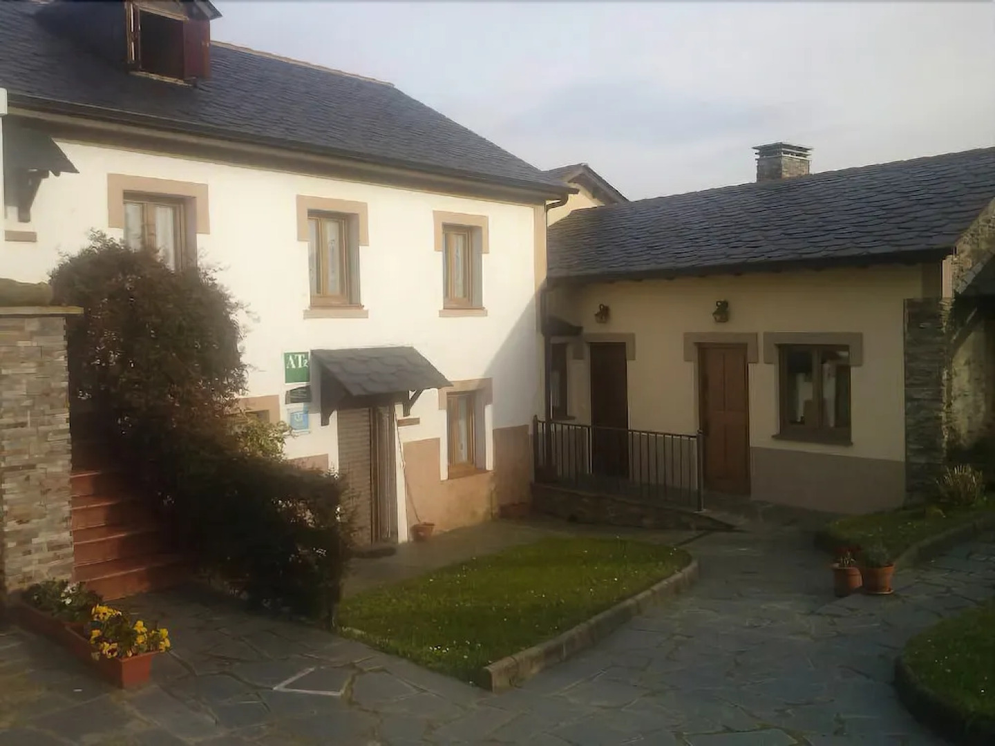 Apartamentos Rurales Romallande