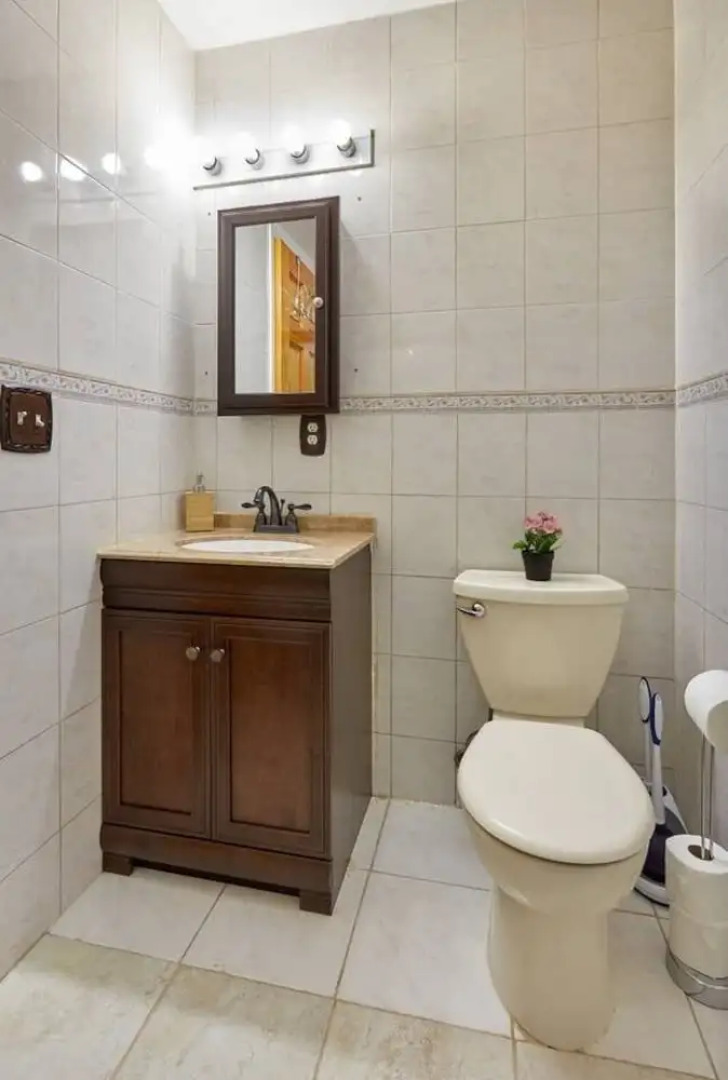 Huge Modern Home 20 mins to NYC