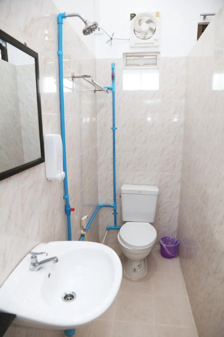 Penguin Hotel Kawthaung