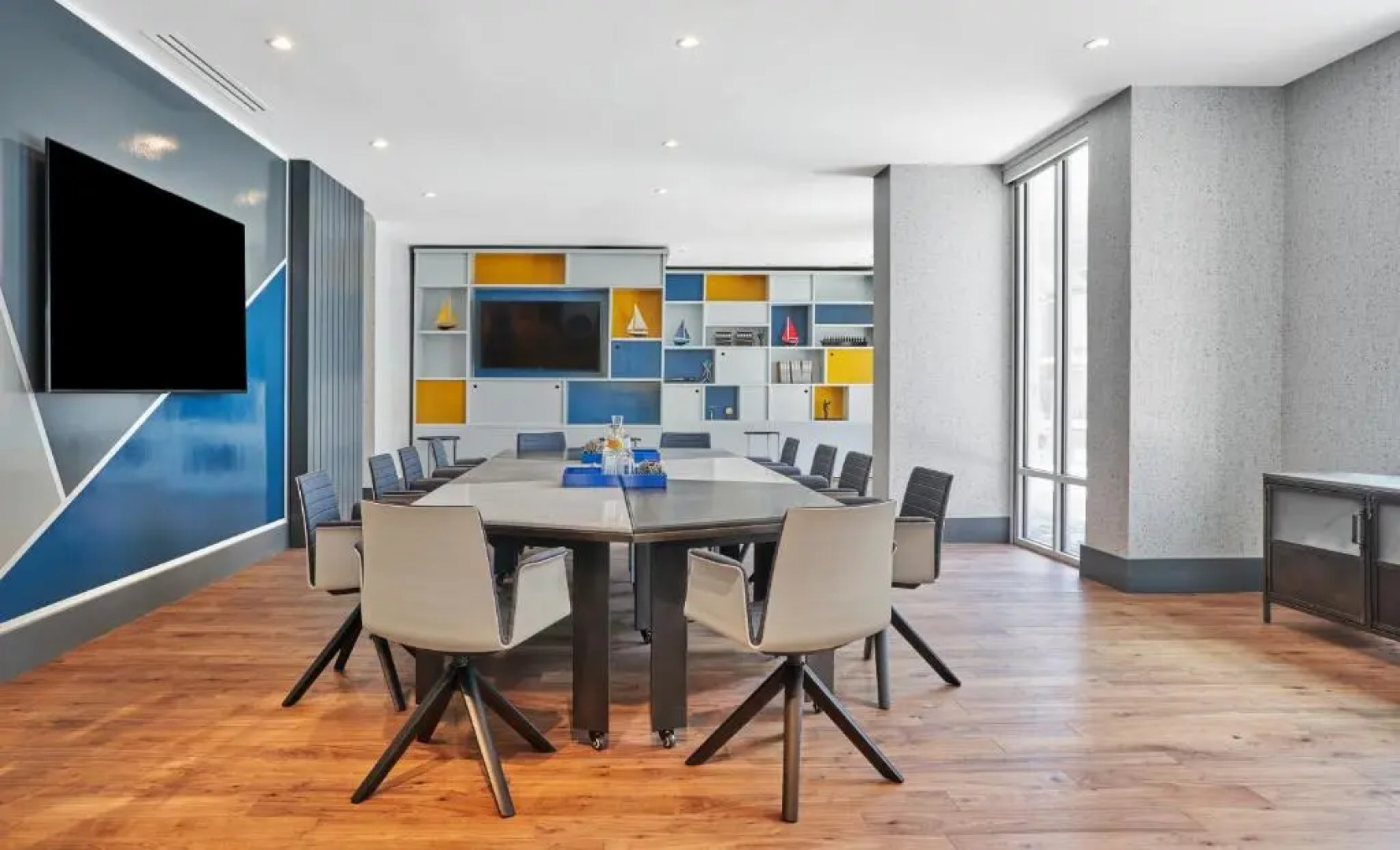 Hyatt Centric The Pike Long Beach